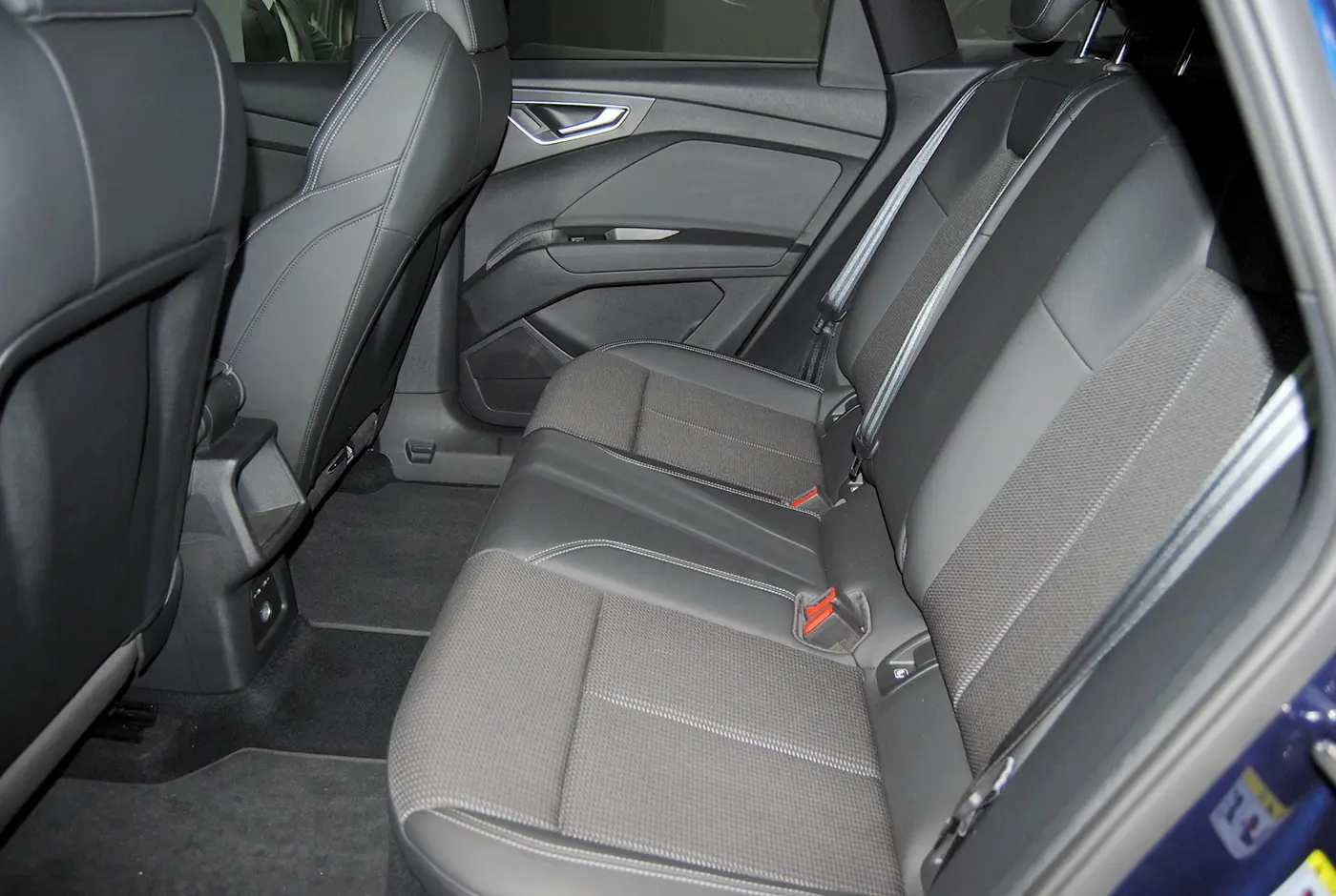 Audi Q4 Sportback e-tron 45 82 kWh SE S-Line Plus 17