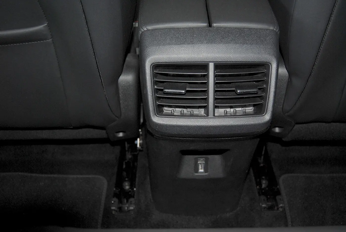 Citroen C5 Aircross 1.2 PureTech C-Series 19