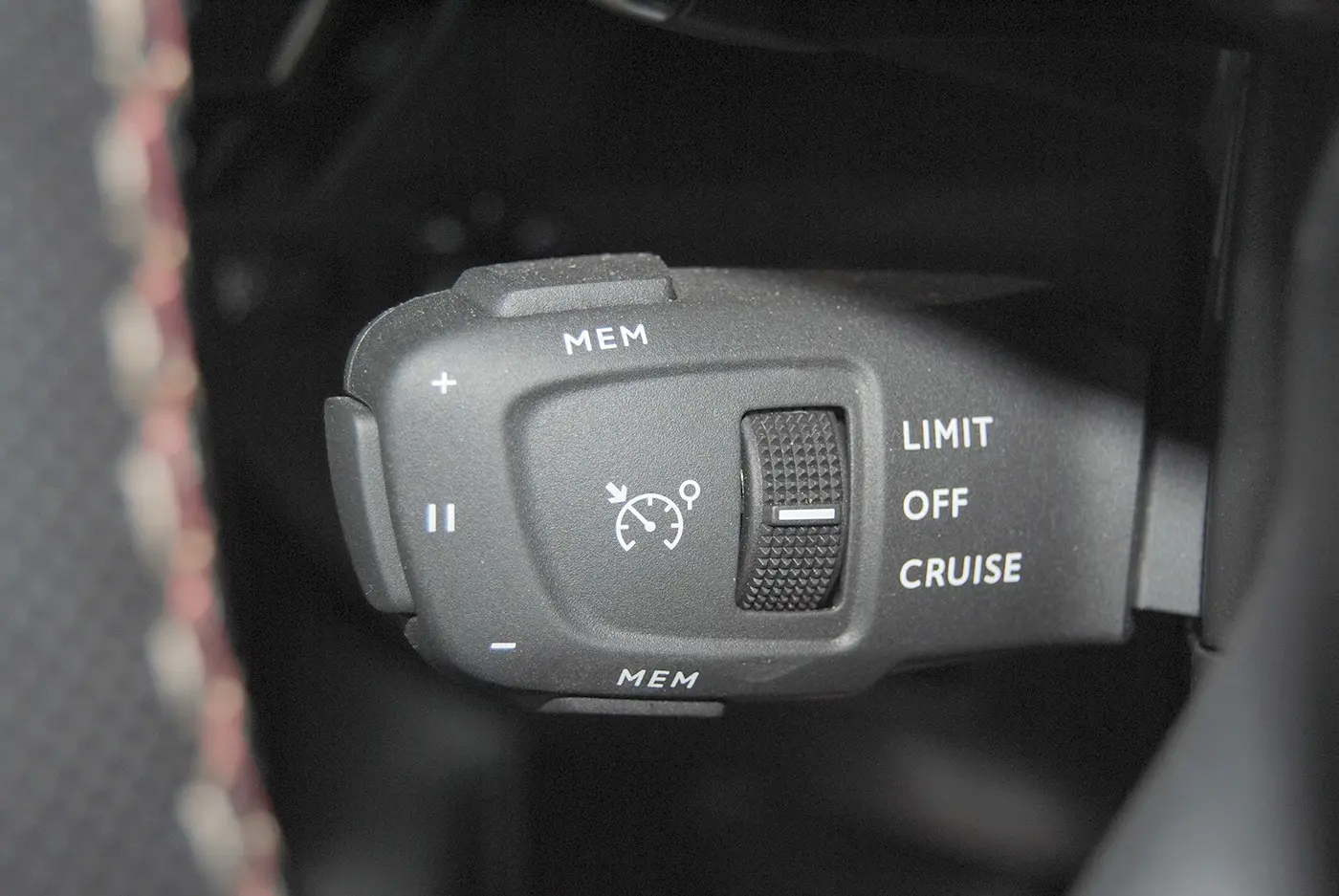 DS DS7 E-Tense Performance Line 44