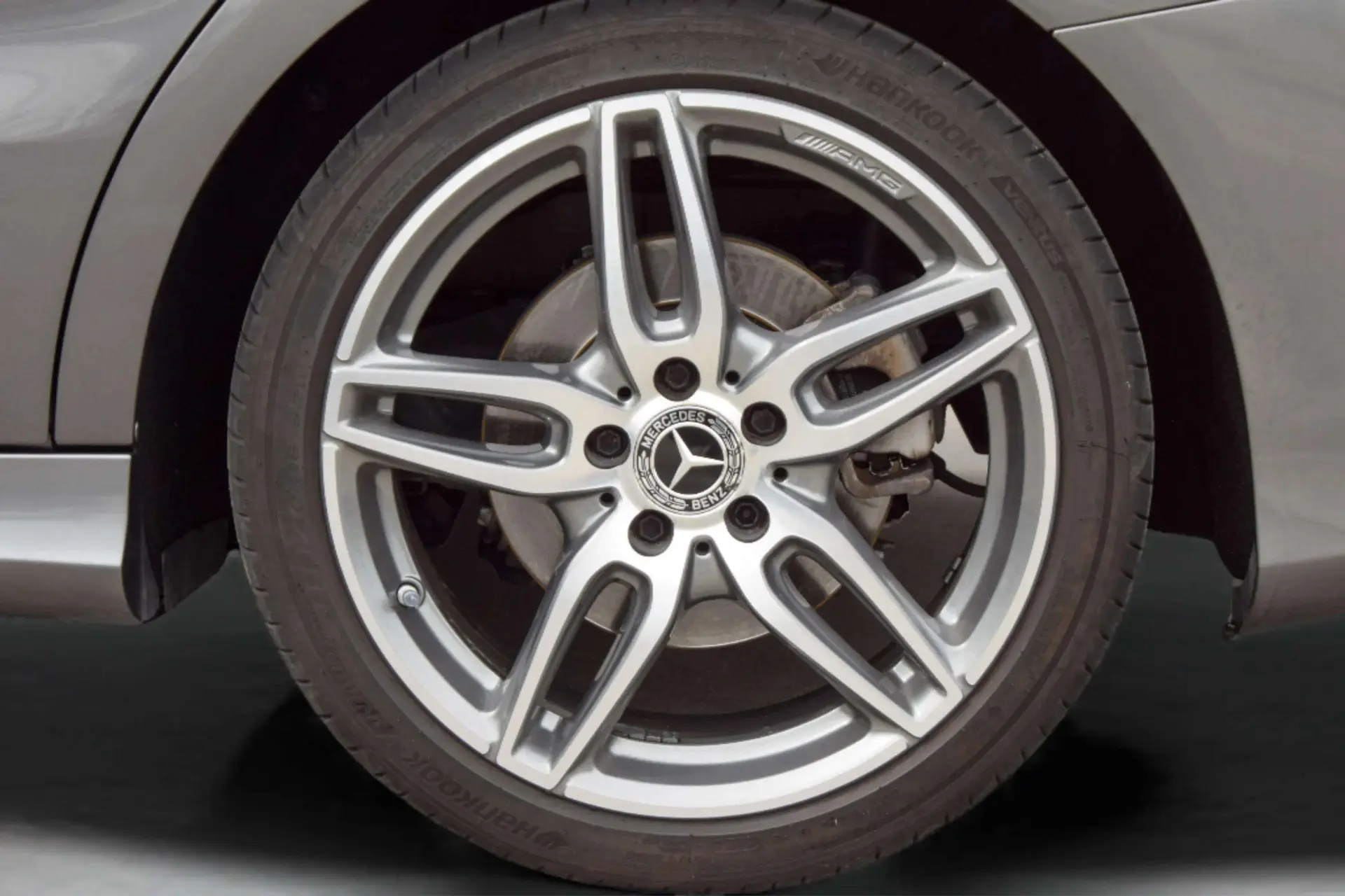 Mercedes-Benz CLA 180 d Shooting Brake AMG Line 31