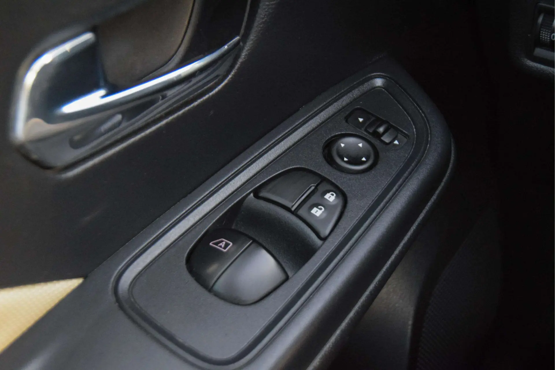 Nissan Micra 1.0 IG-T N-Connecta 15