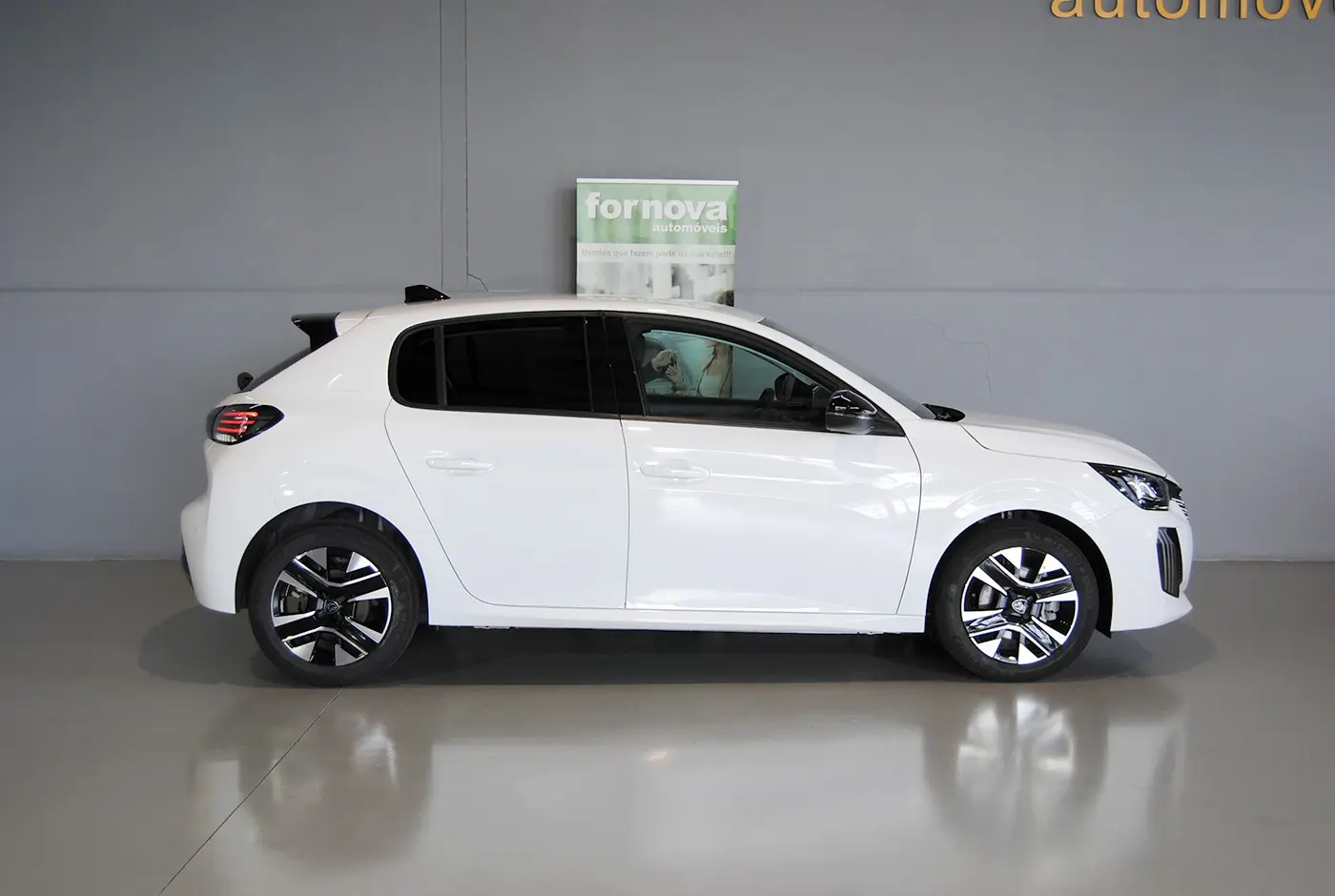 Peugeot 208 1.2 Hybrid Allure e-DCS6 4