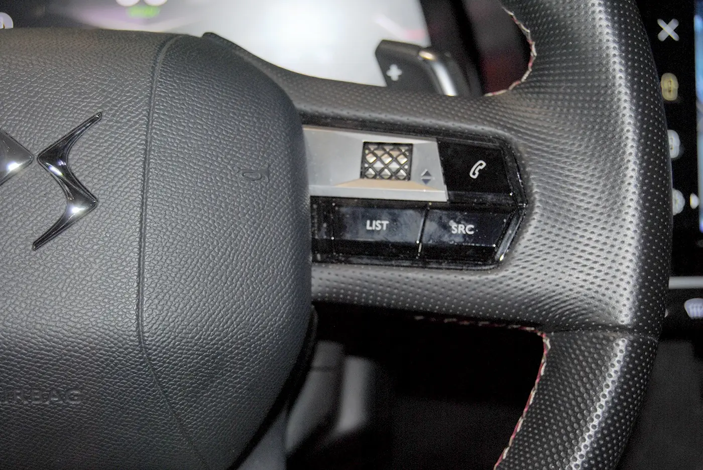 DS DS7 E-Tense Performance Line 36