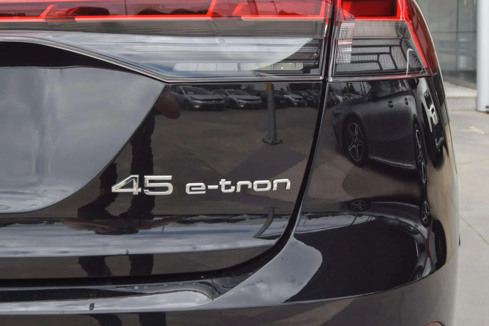 Audi Q4 e-tron 45 82 kWh SE S-Line Plus 36