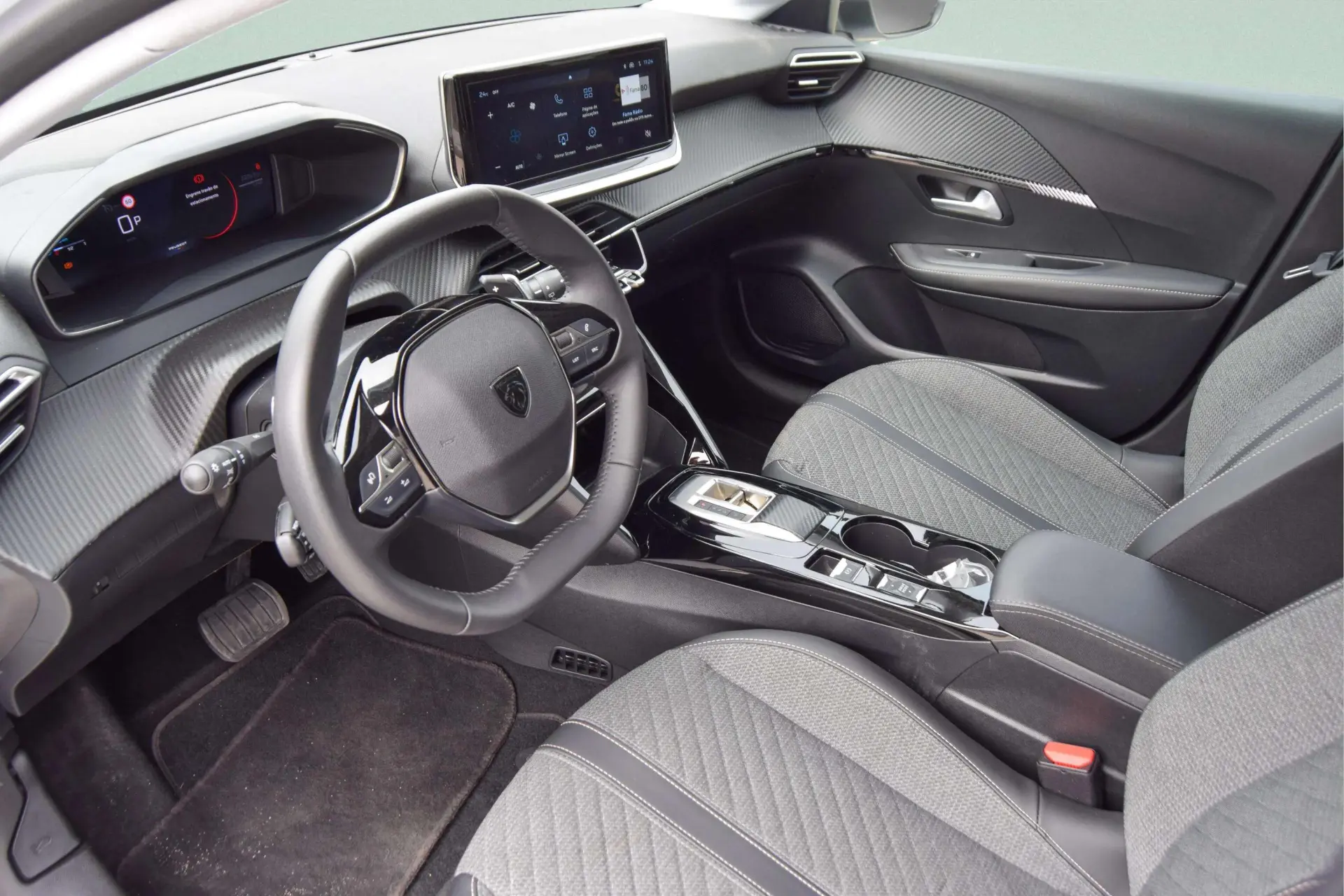 Peugeot 208 1.2 Hybrid Allure e-DCS6 26