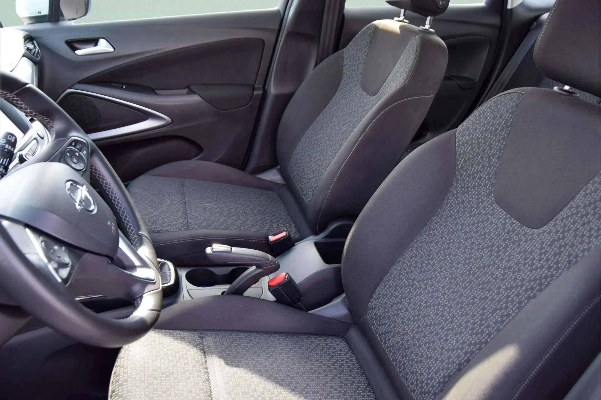 Opel Crossland X 1.2 Business Edition 24