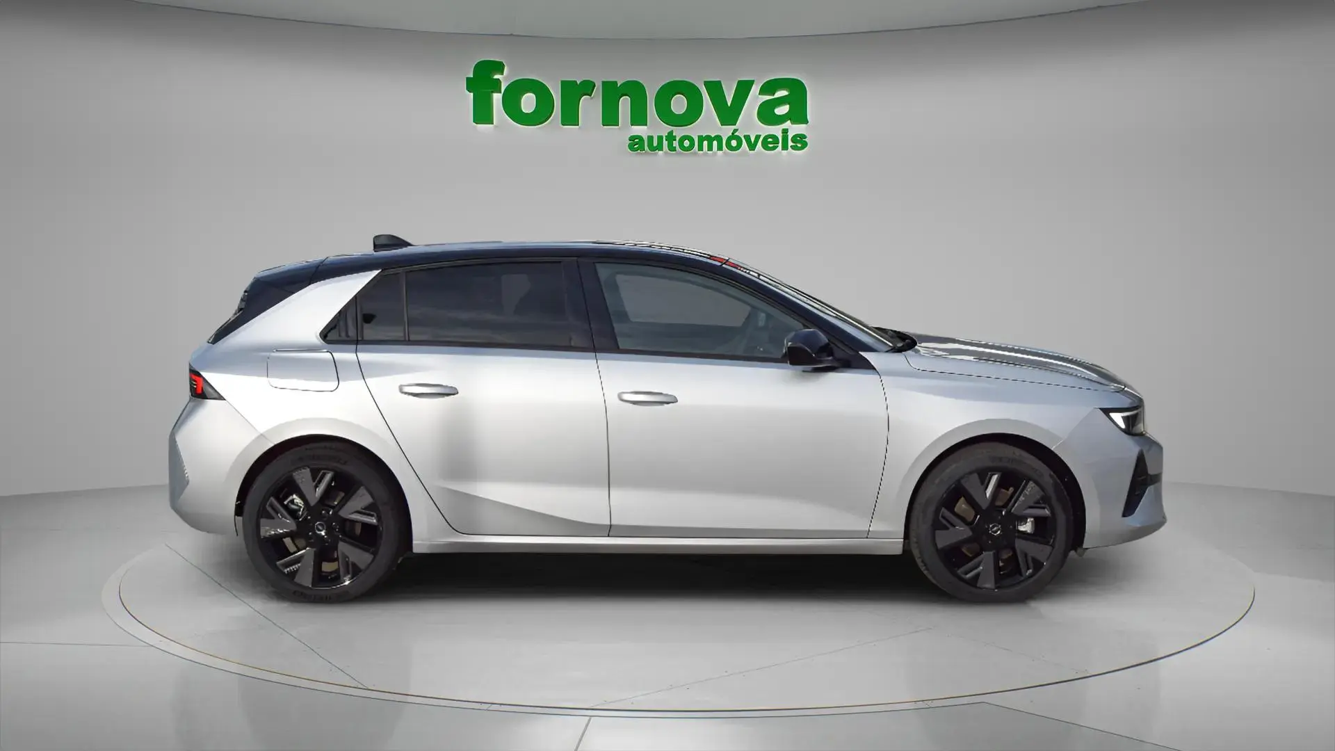 Opel Astra 54 kWh GS 8