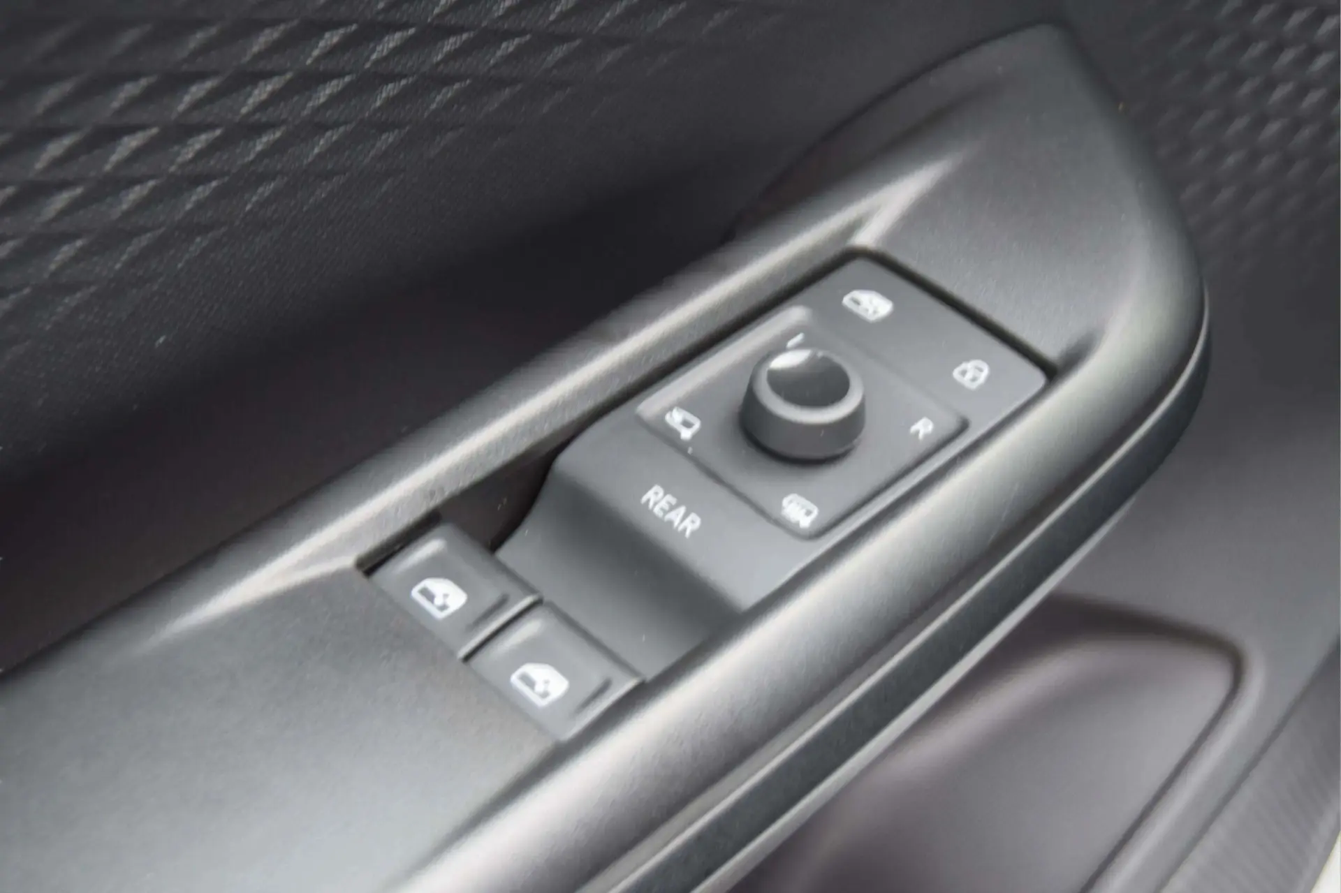 Cupra Born 58 kWh e-Boost Plus 17