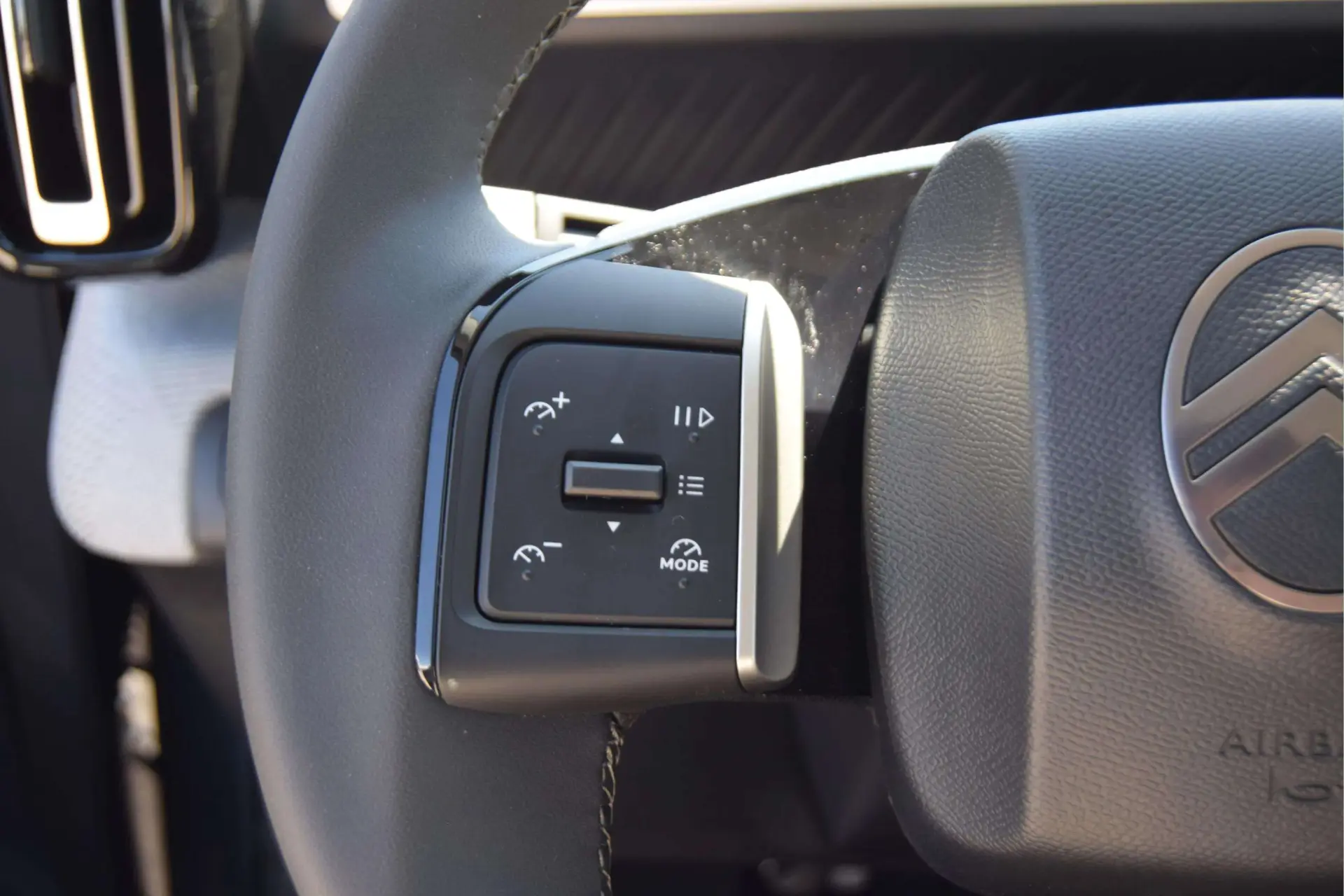 Citroen e-C3 44 kWh Autonomia Conforto Max 10