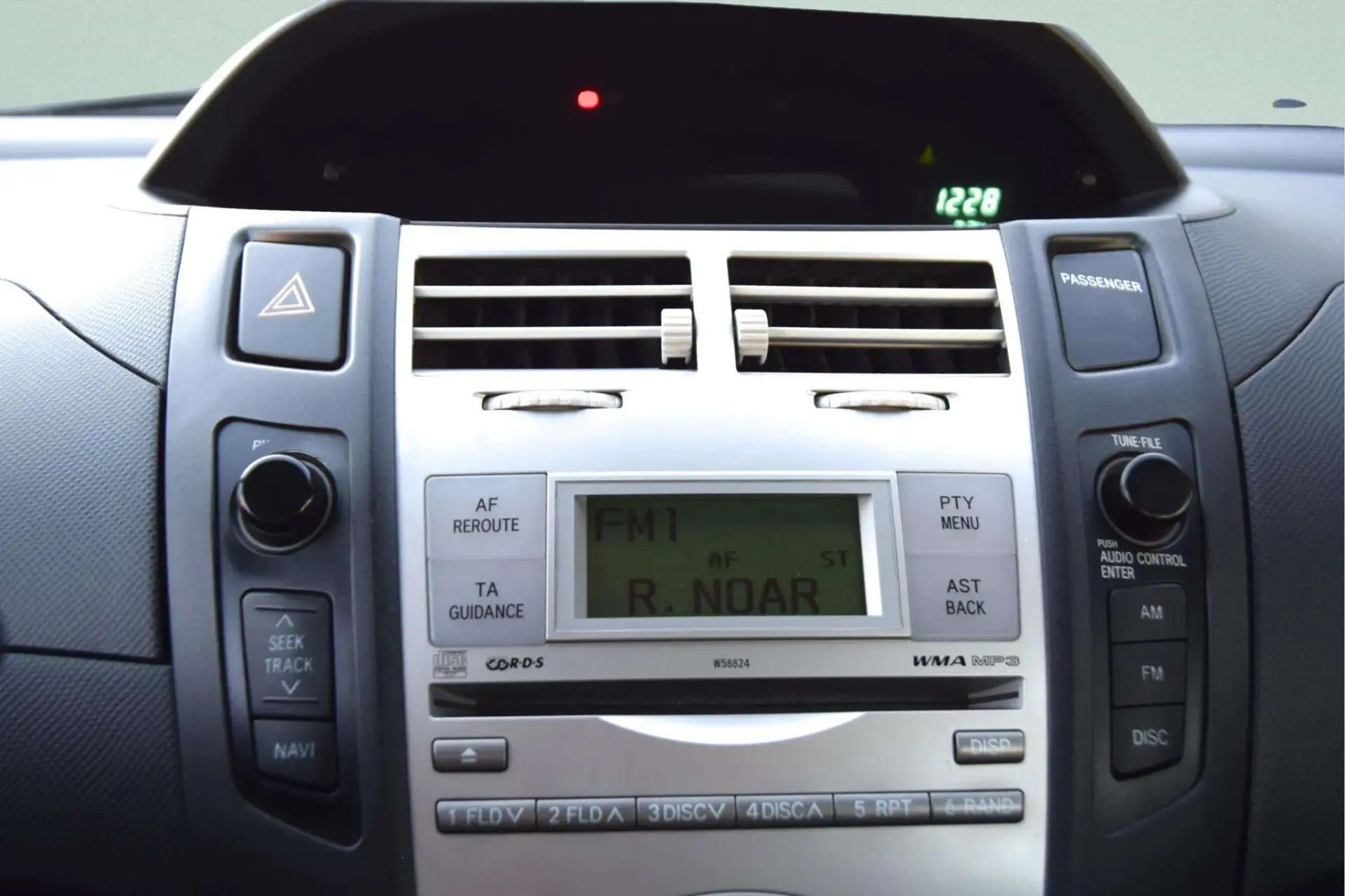 Toyota Yaris 1.0 VVT-i Sol 15