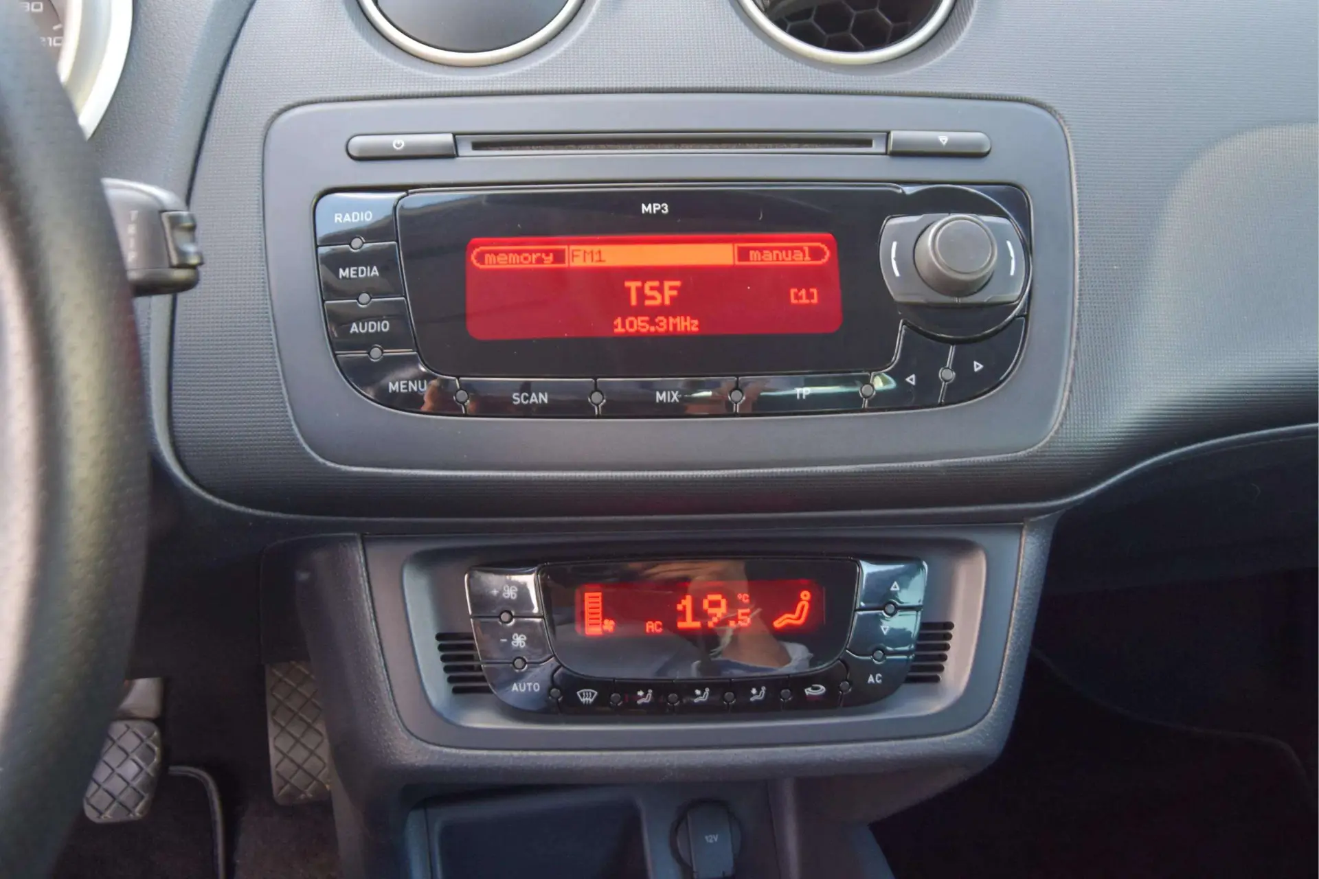 SEAT Ibiza 1.6 TDI Sport DPF 15