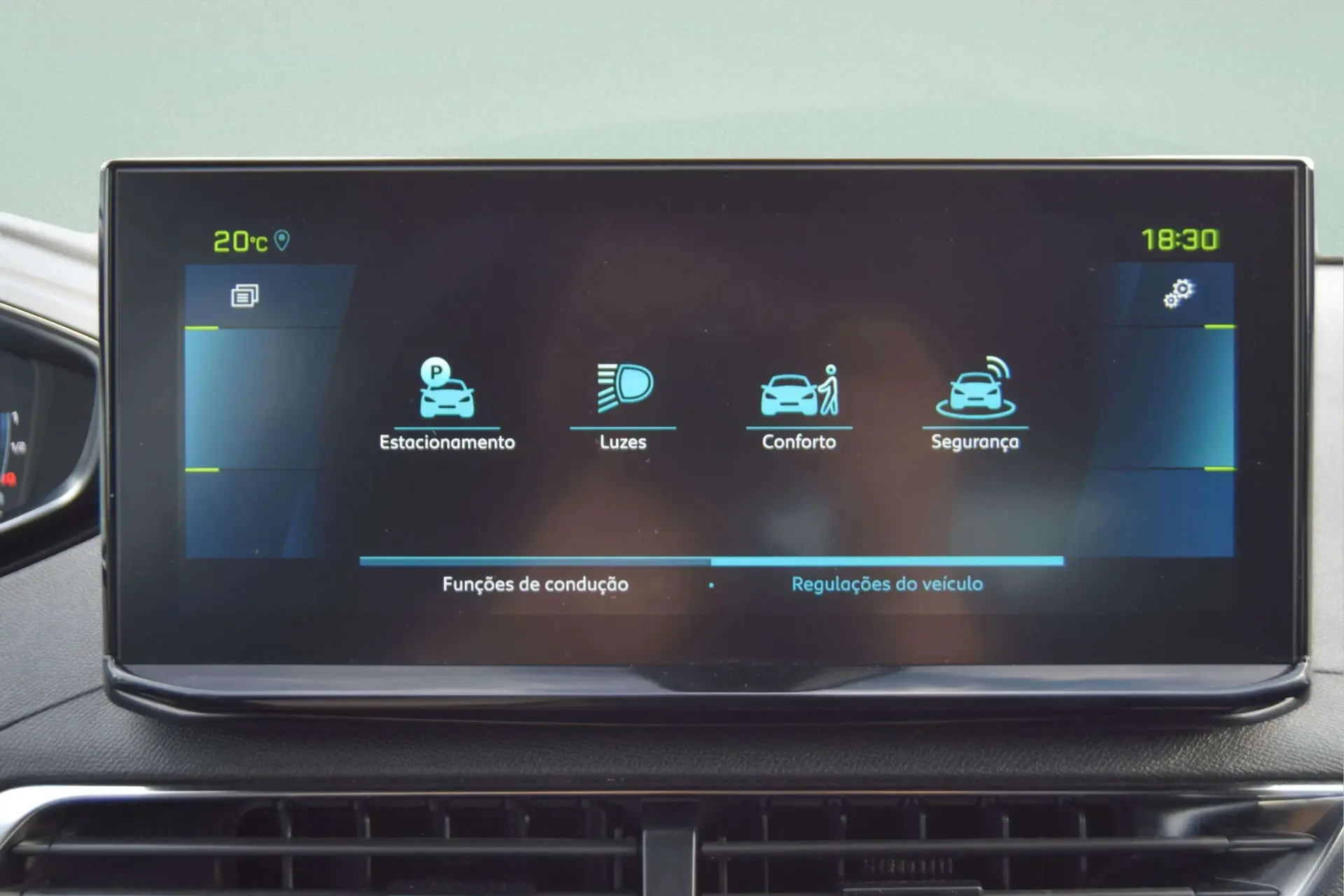 Peugeot 3008 1.6 HYBRID GT PACK e-EAT8 21