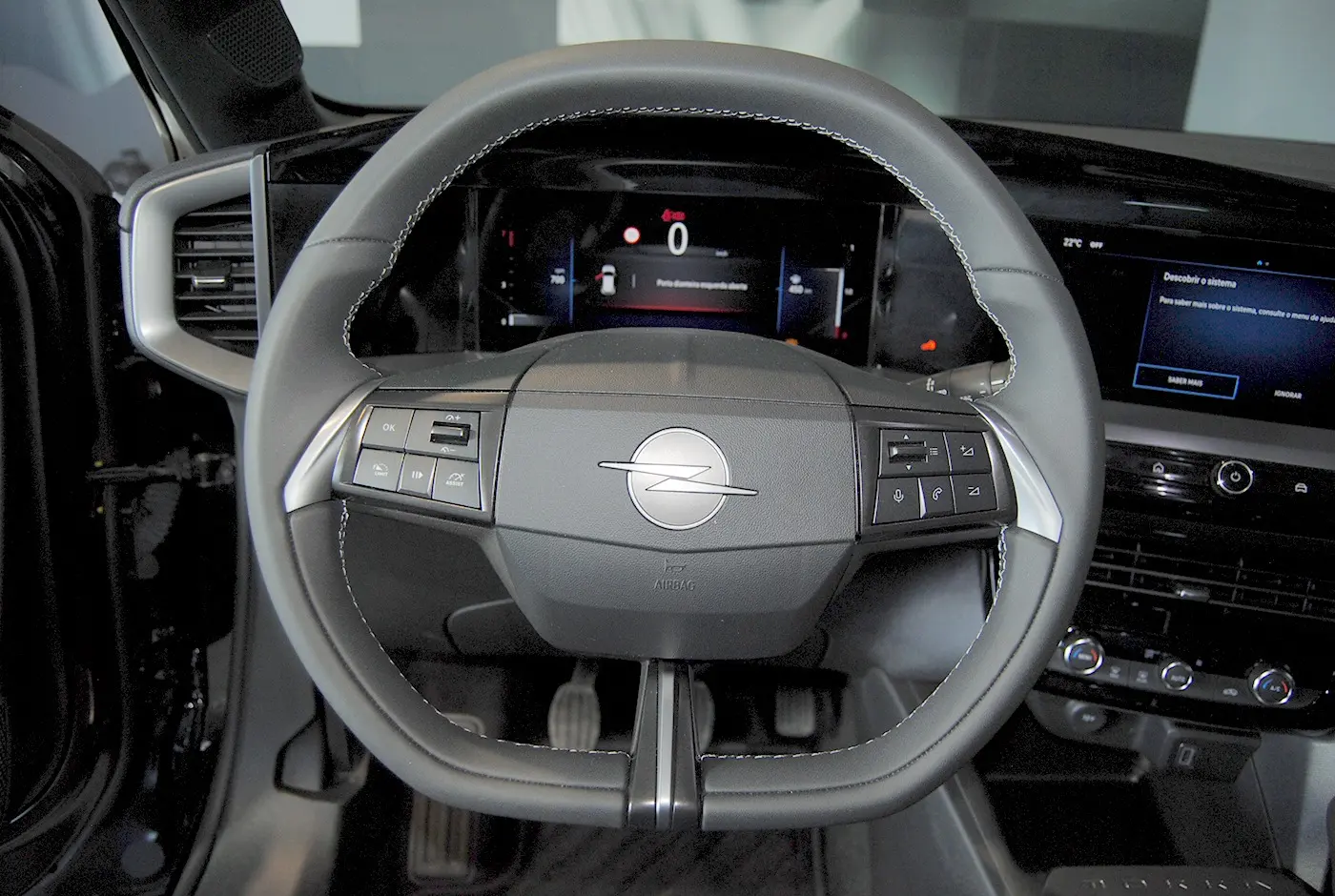 Opel Mokka 1.2T GS 19