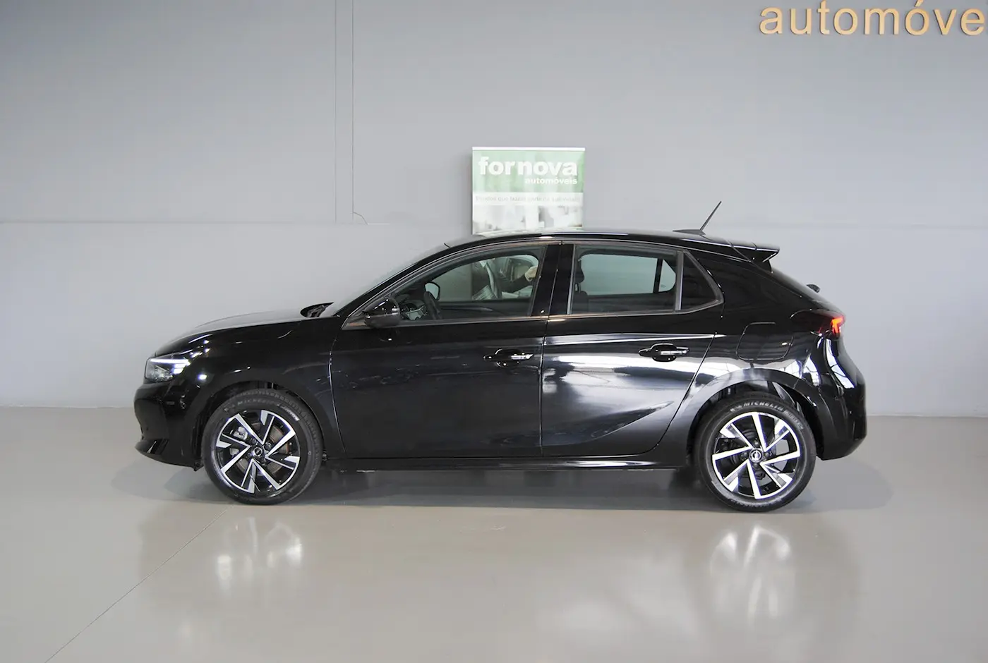 Opel Corsa 1.2 T GS 9