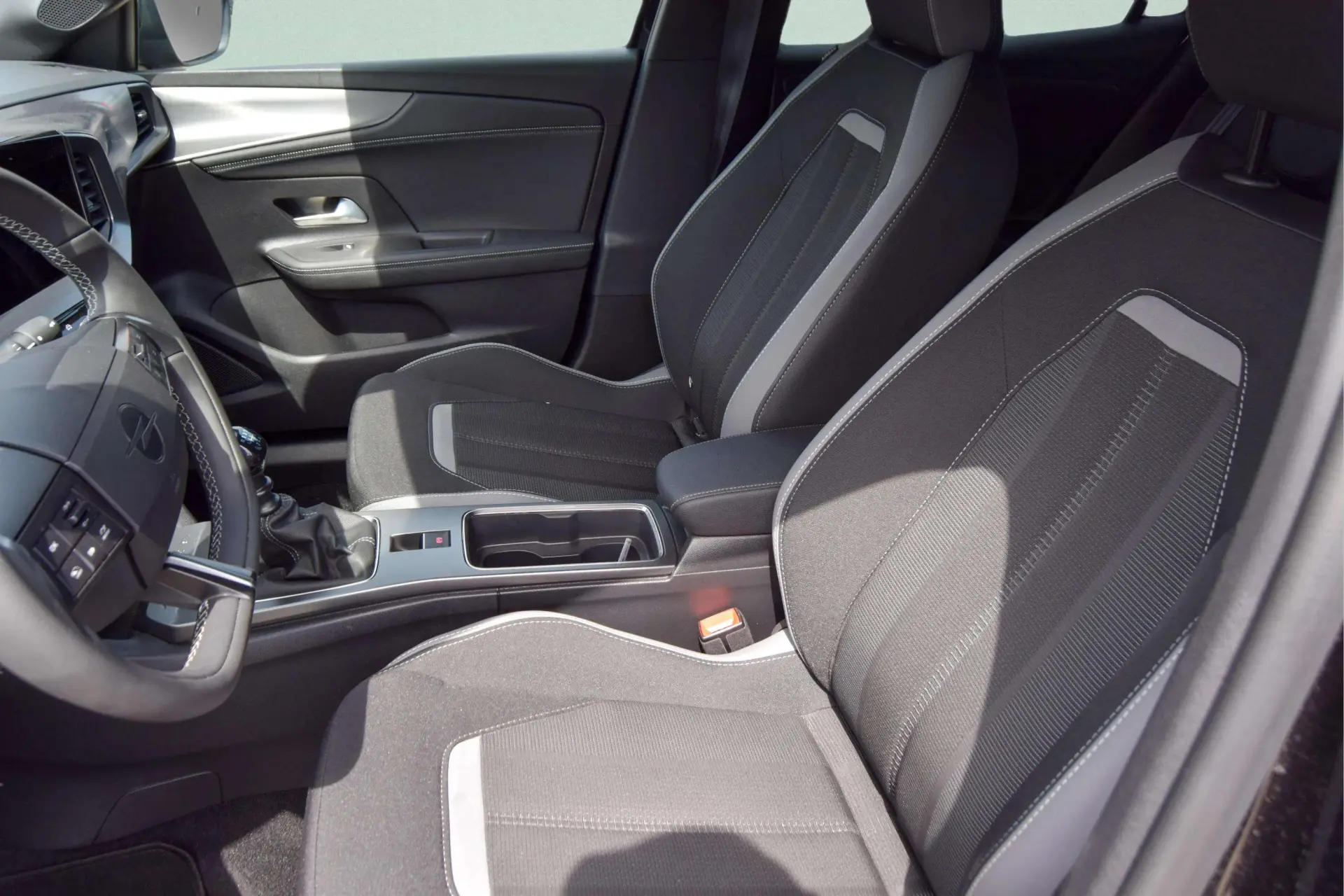 Opel Mokka 1.2 T GS 26