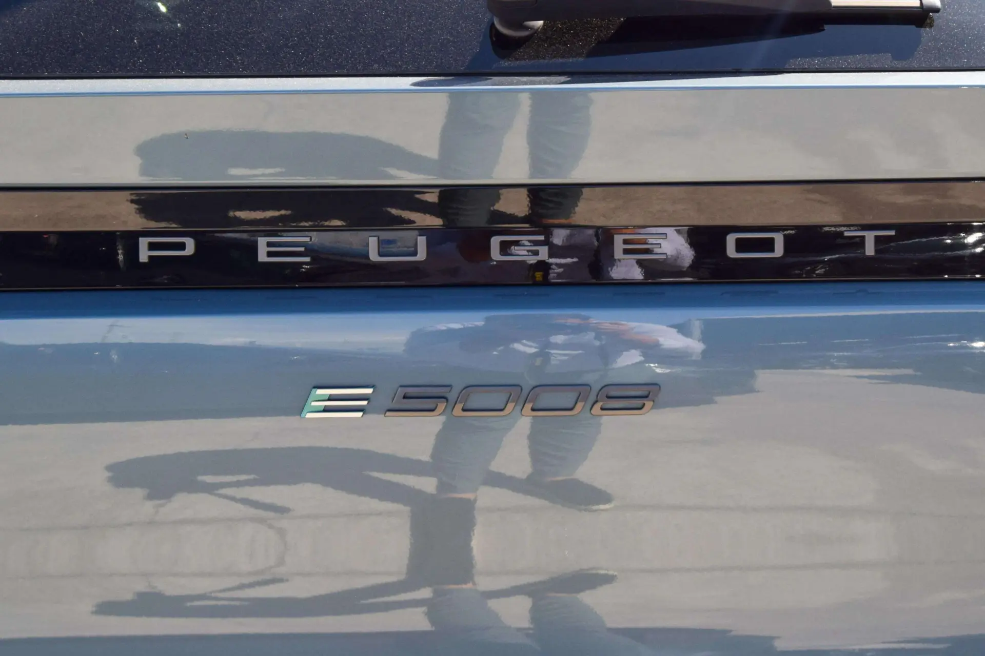 Peugeot E-5008 73 kWh GT 39