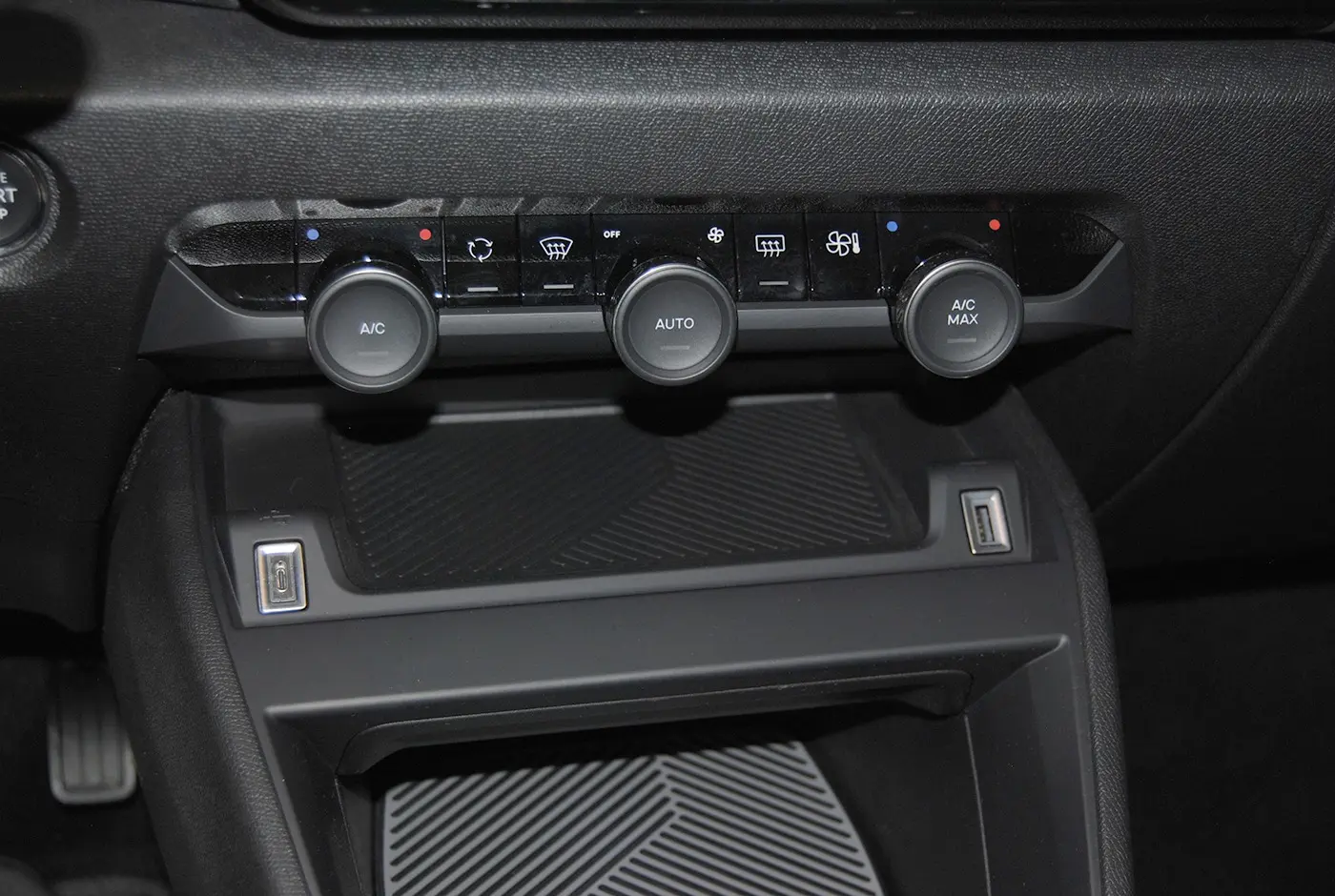 Citroen C4 1.2 Hybrid Max e-DSC6 29