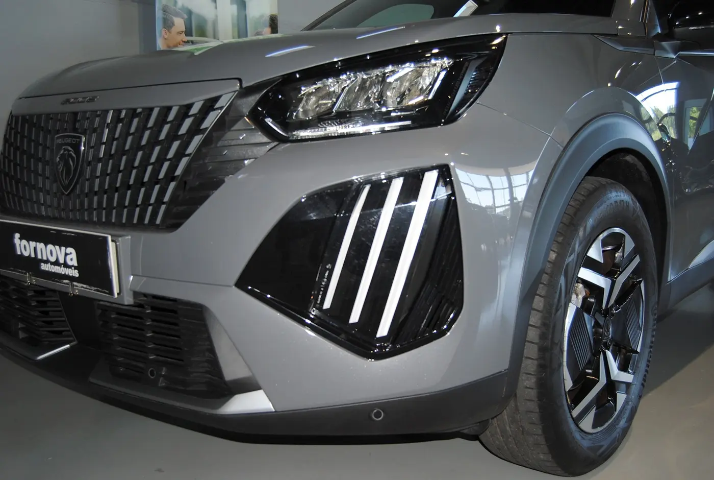 Peugeot 2008 1.2 Hybrid Allure e-DCS6 12