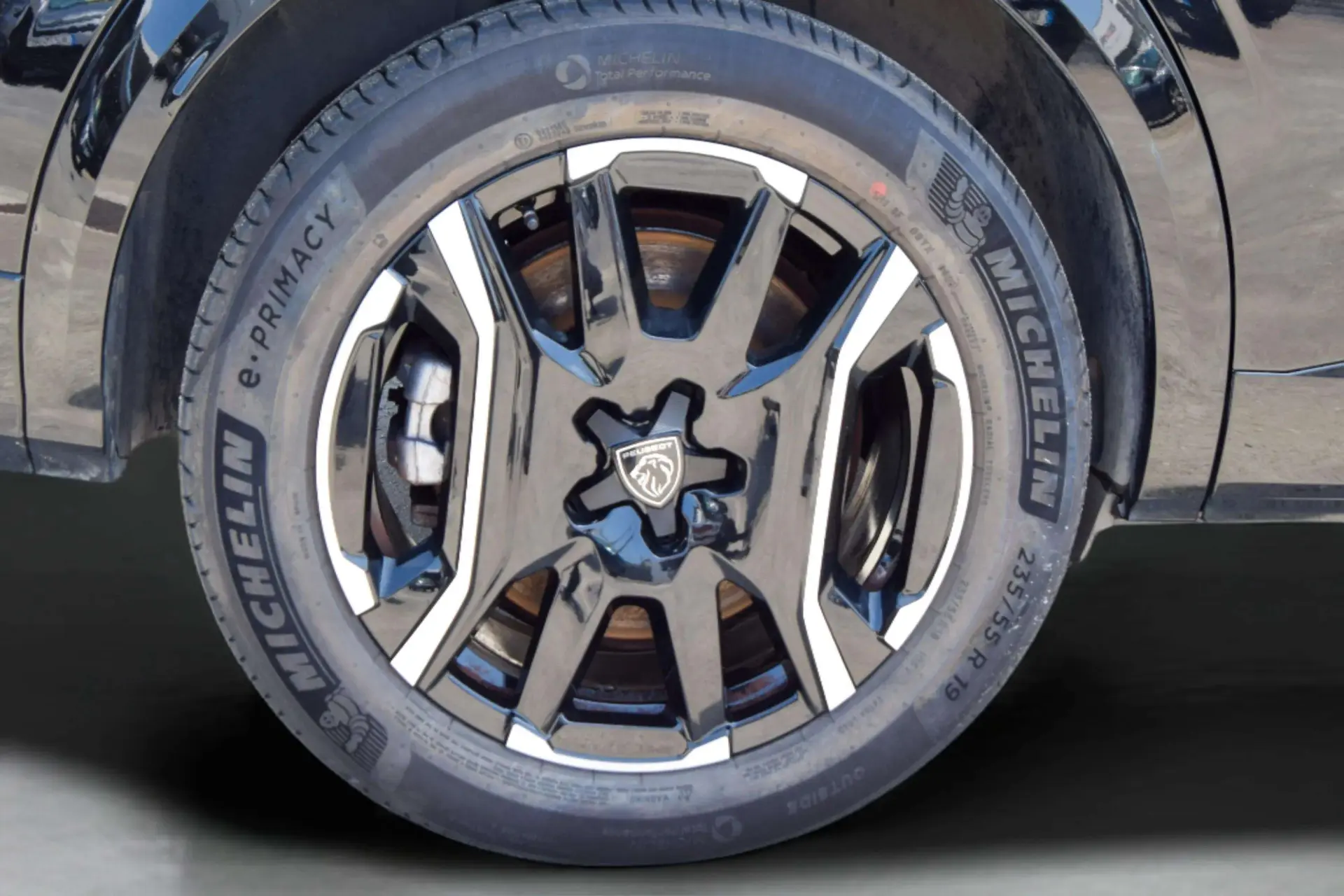 Peugeot E-5008 73 kWh GT 39