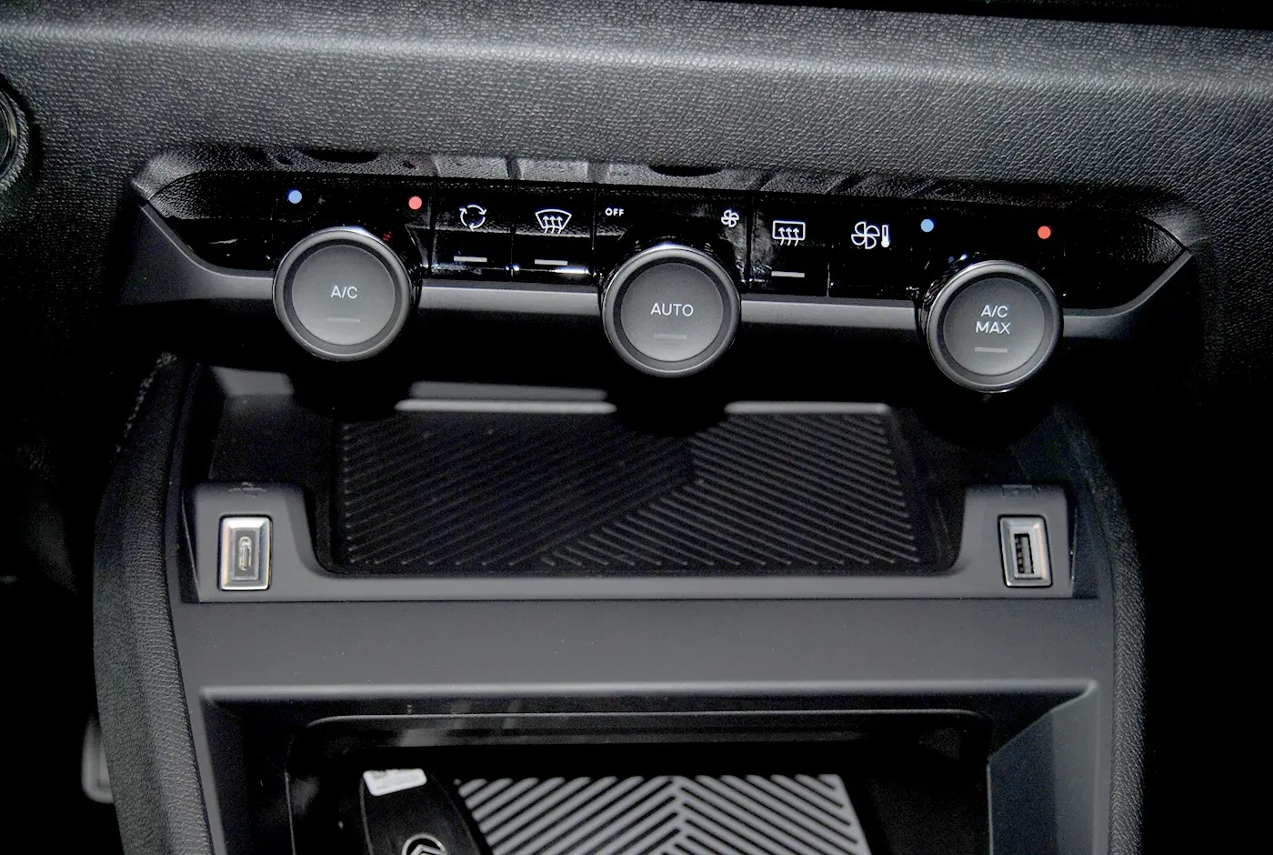 Citroen C4 1.2 Hybrid Collection e-DSC6 26