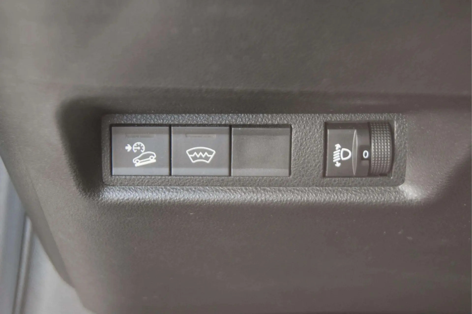 Jeep Avenger 54 KWh Summit 29