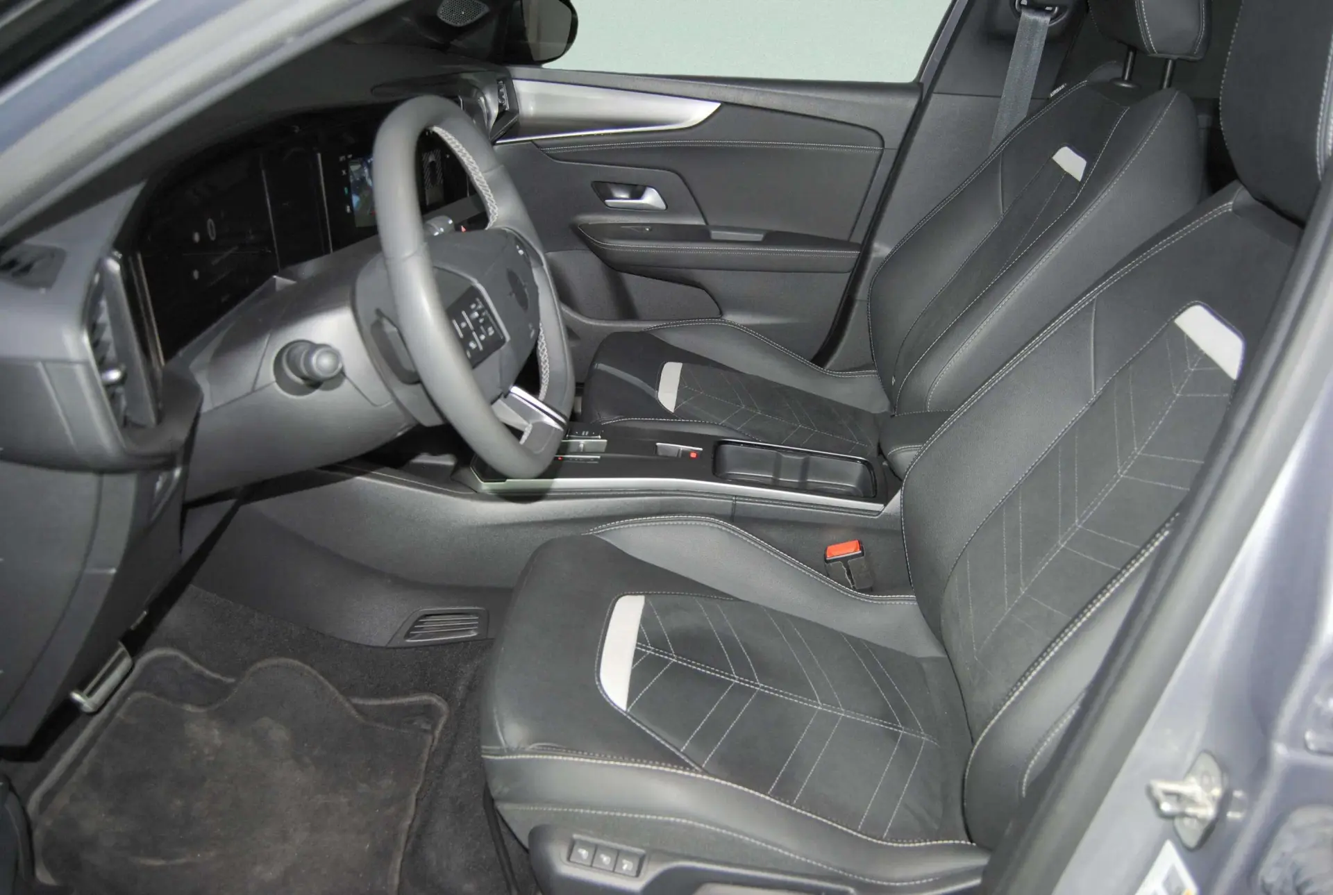 Opel Mokka 1.2 Hybrid GS eDCT 12