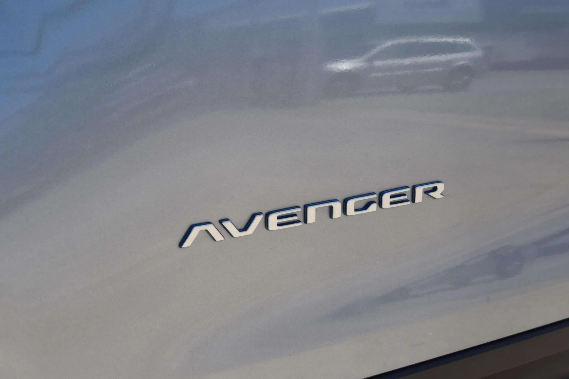 Jeep Avenger 54 kWh Summit 46