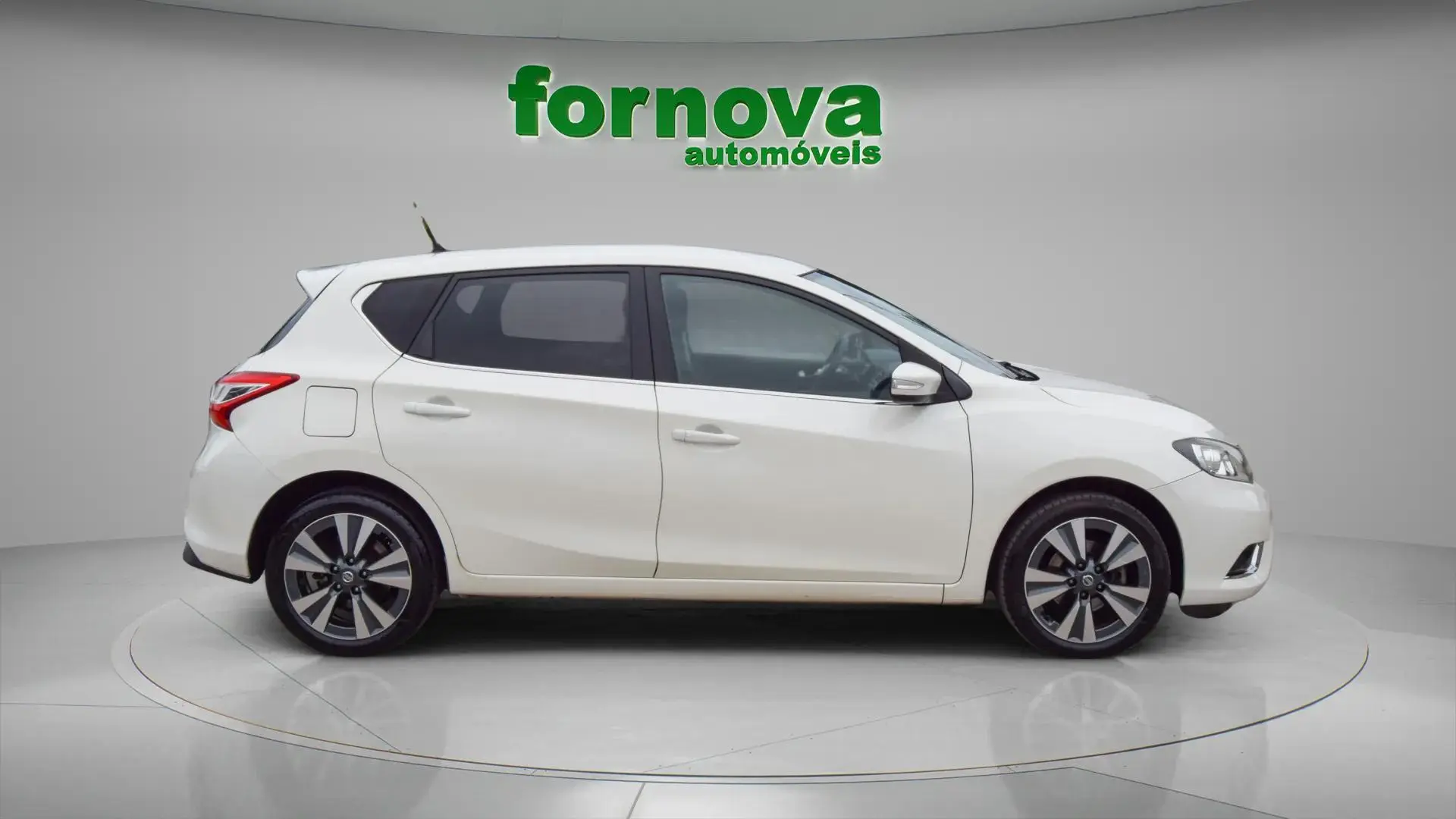 Nissan Pulsar 1.2 DIG-T Acenta J17 7