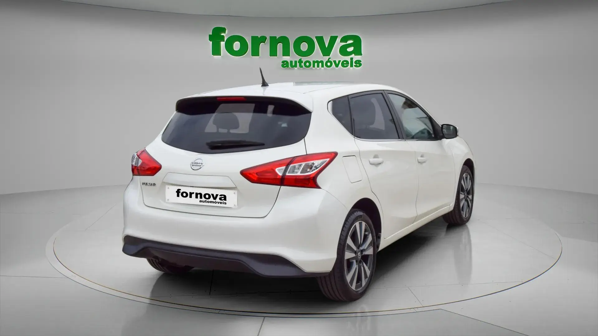 Nissan Pulsar 1.2 DIG-T Acenta J17 6