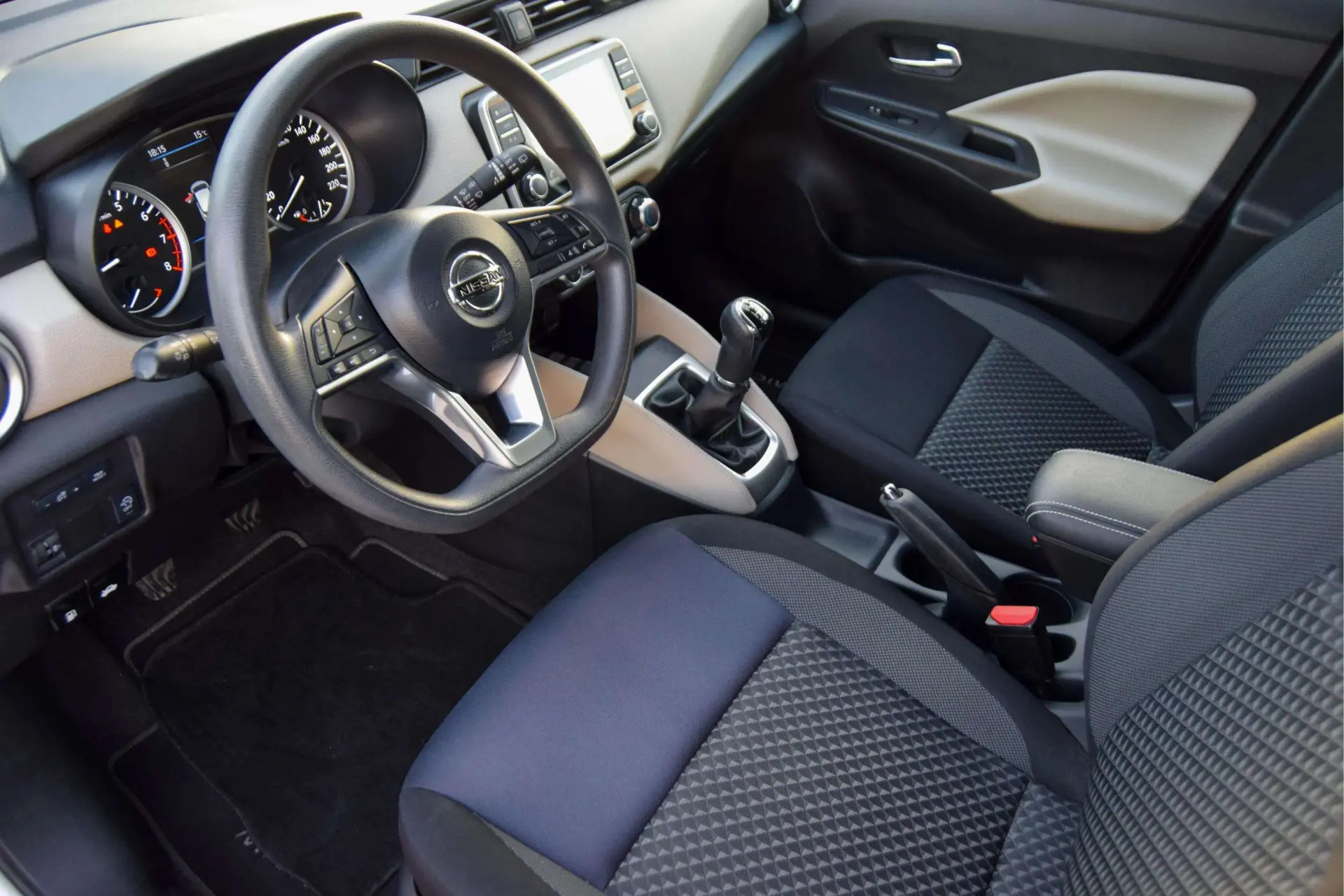 Nissan Micra 1.0 IG-T N-Connecta 21