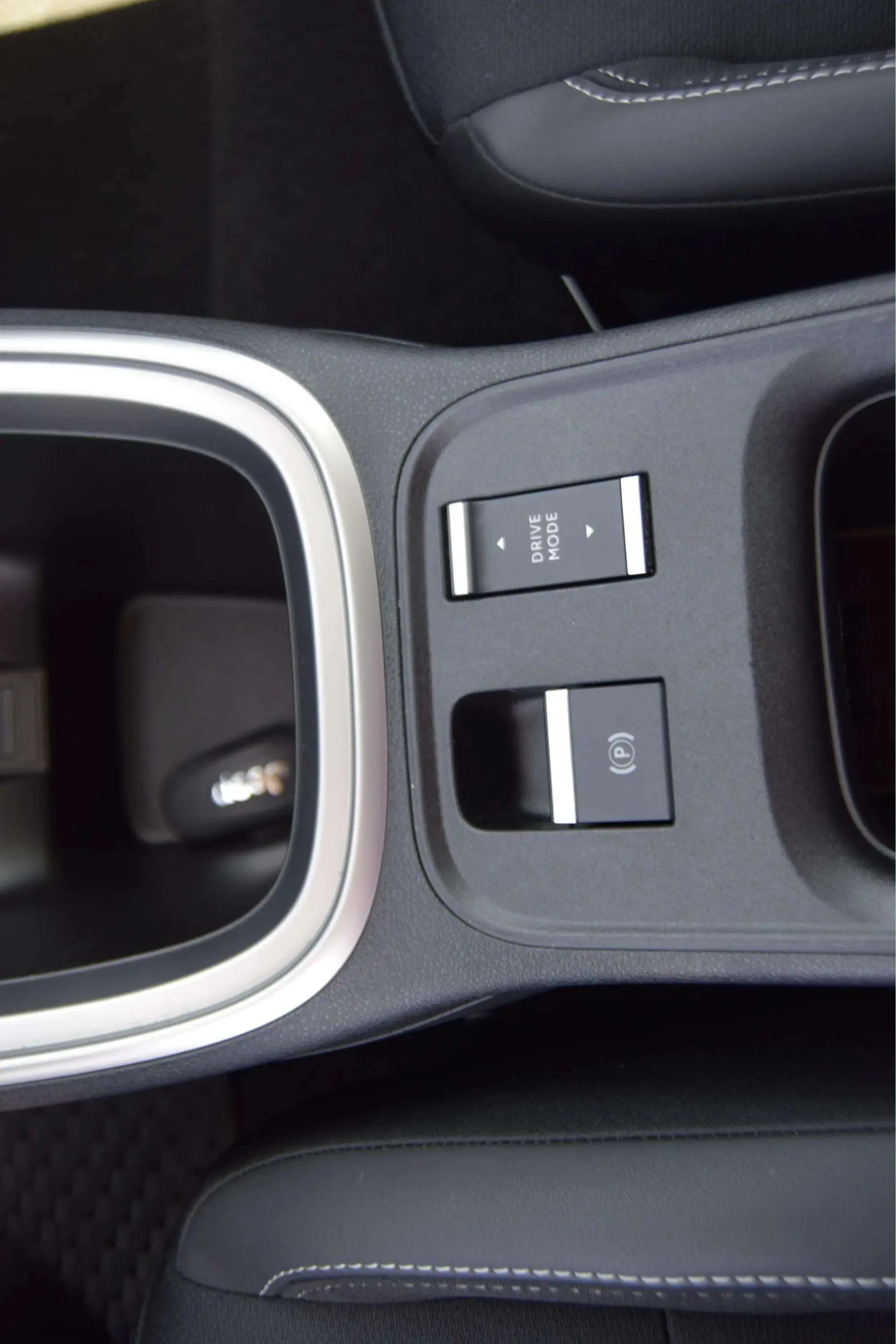 Jeep Avenger 54 kWh Summit 34