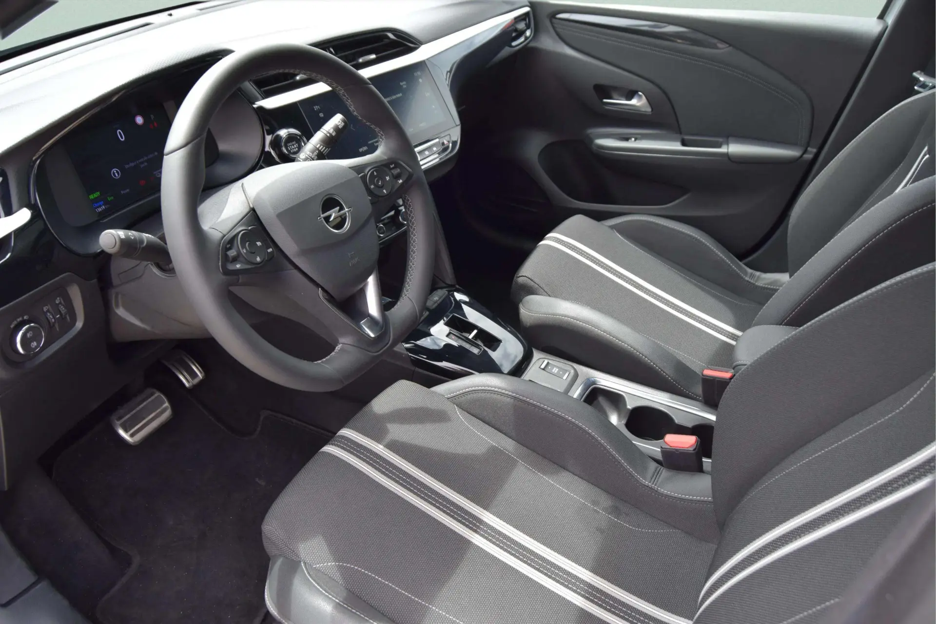 Opel Corsa-e e-GS 27
