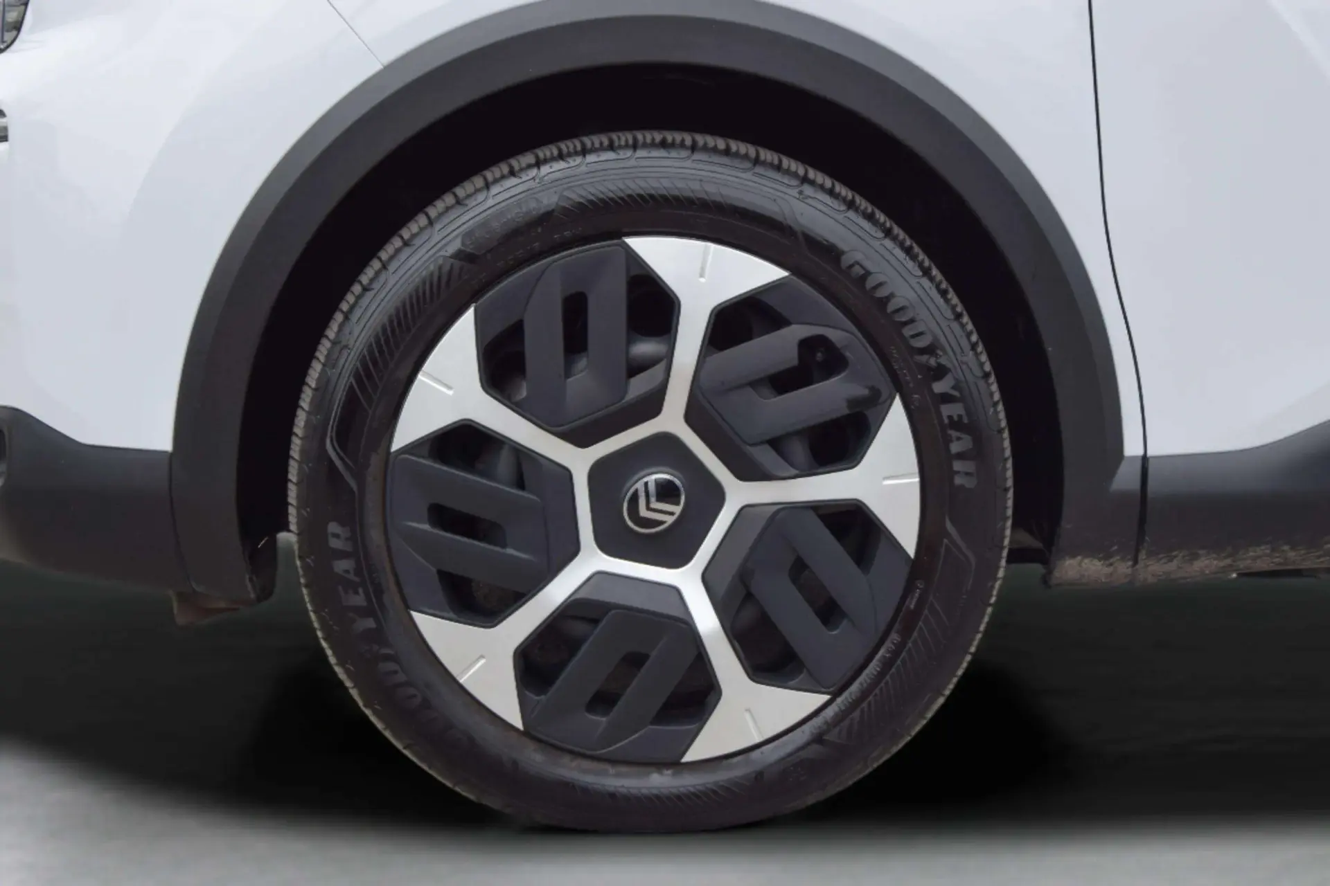 Citroen C4 1.2 Hybrid Plus e-DSC6 31