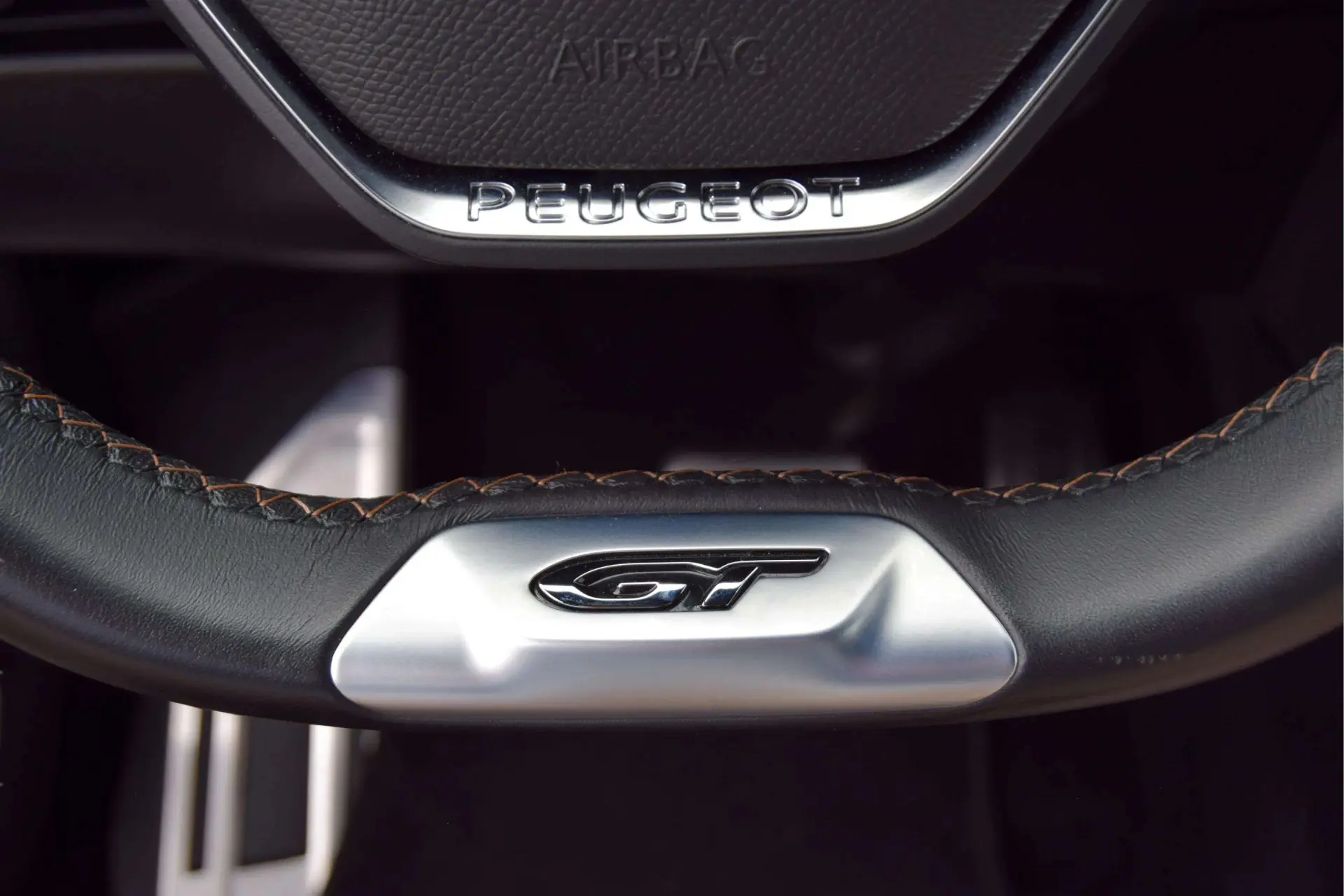 Peugeot 3008 1.6 Hybrid GT e-EAT8 14
