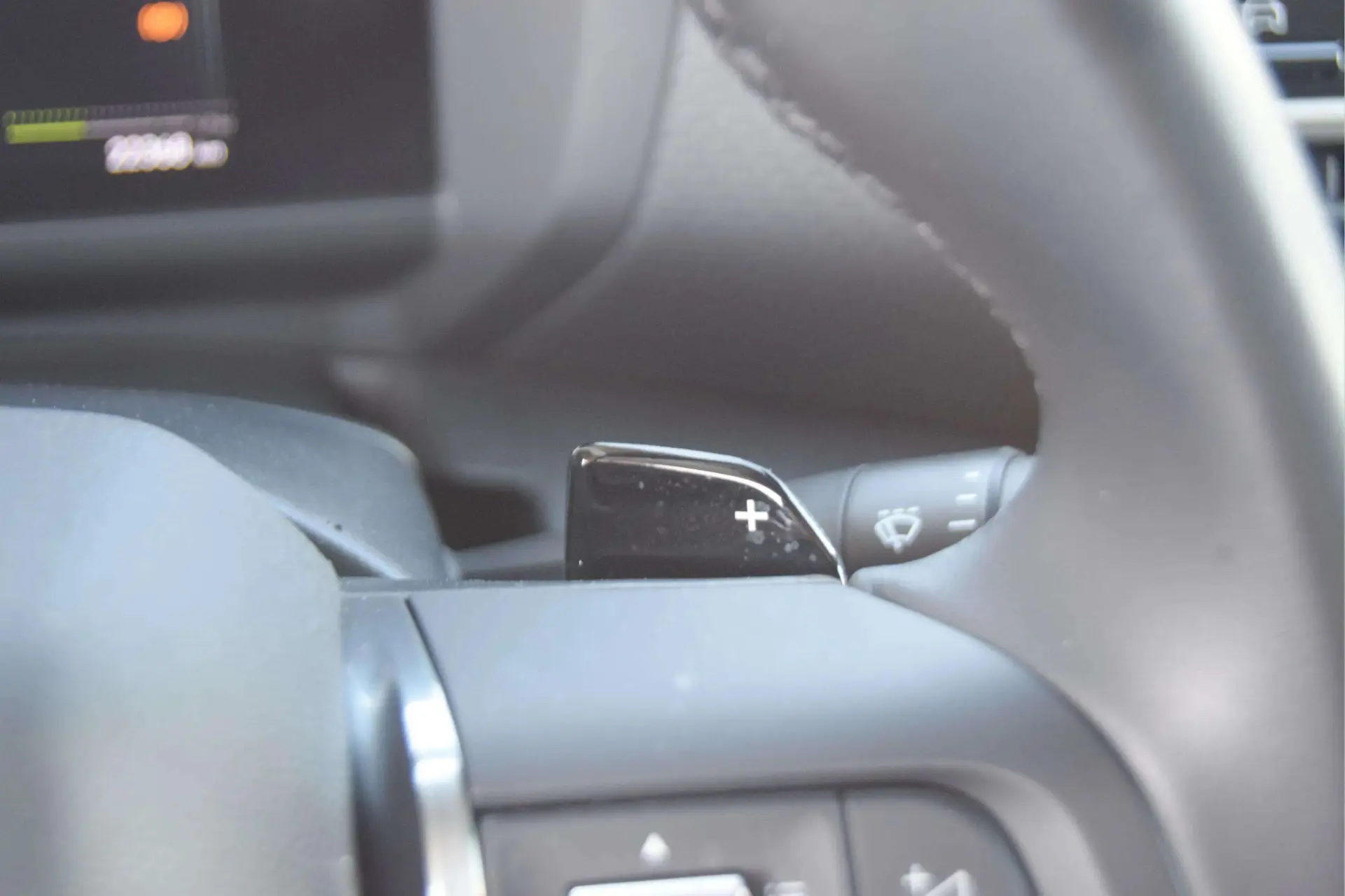 Citroen C4 1.2 Hybrid Plus e-DSC6 20