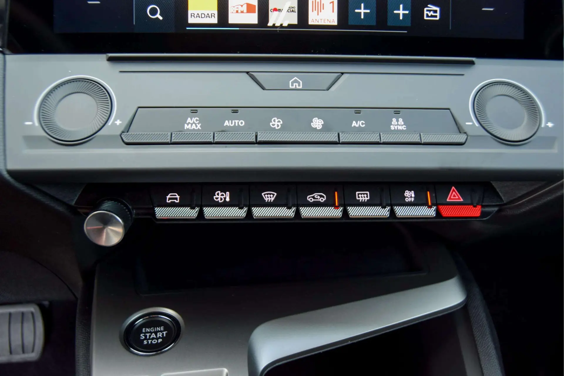 Peugeot 408 1.2 Hybrid Allure e-DCS6 15