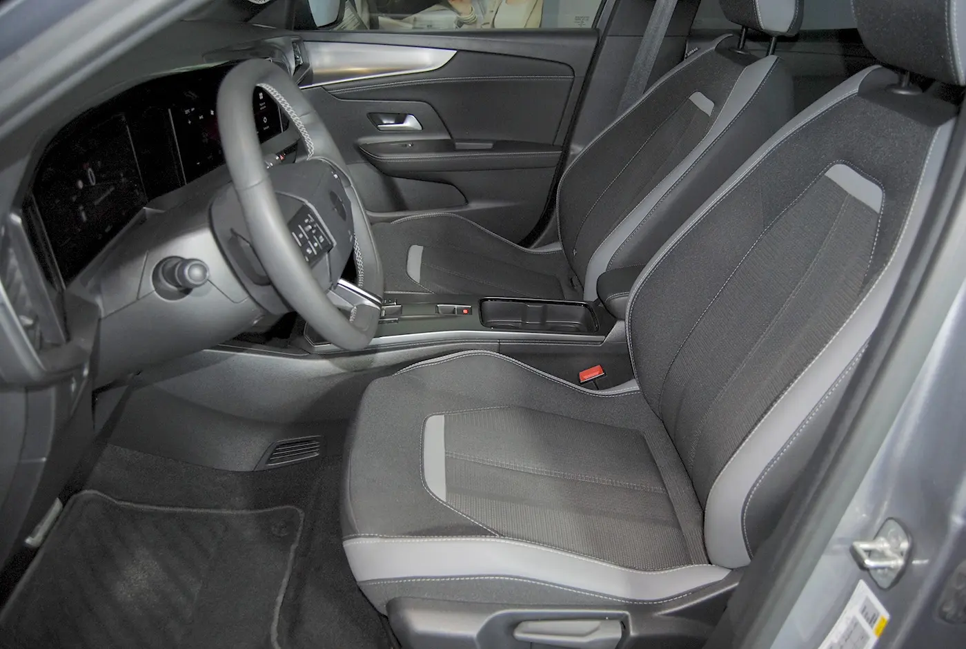 Opel Mokka 1.2 Hybrid GS eDCT 16