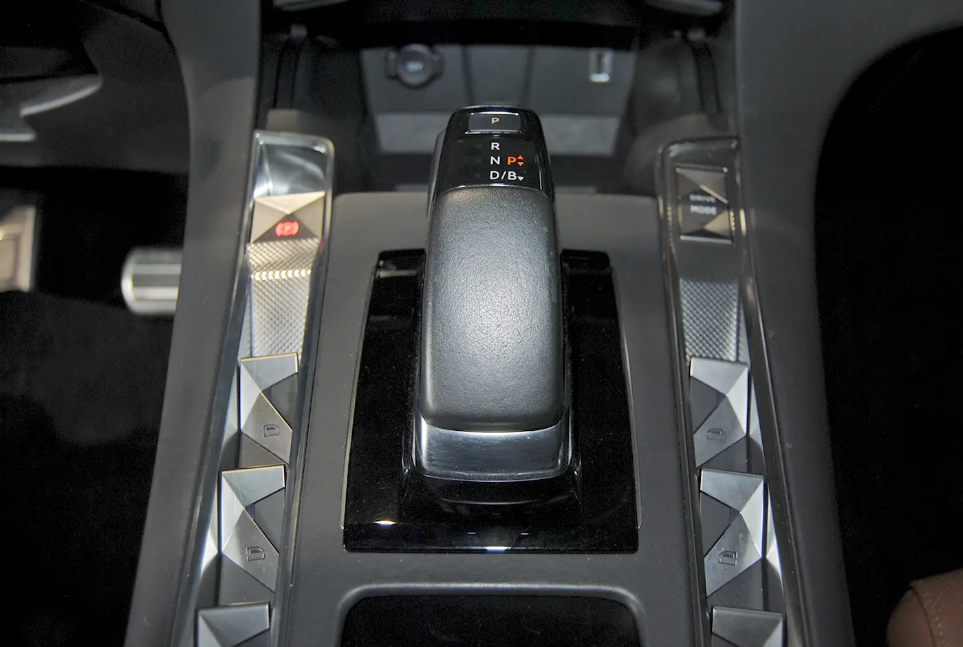 DS DS7 Crossback E- Tense 4x4 Opera 28