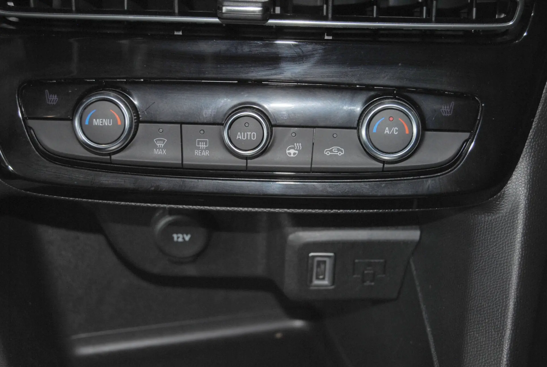 Opel Mokka 1.2 Hybrid GS eDCT 35