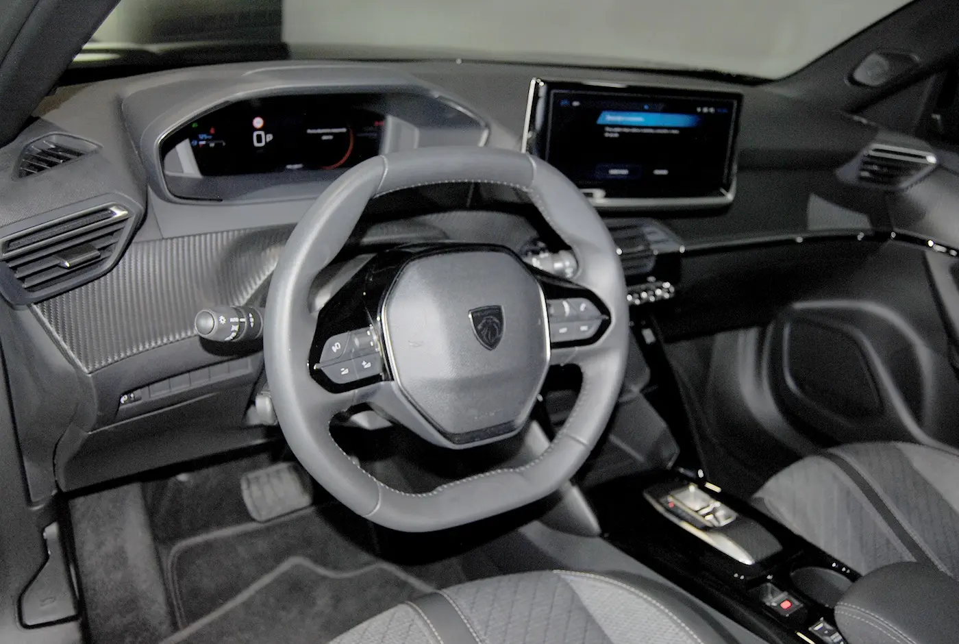 Peugeot 2008 1.2 Hybrid Allure e-DCS6 14