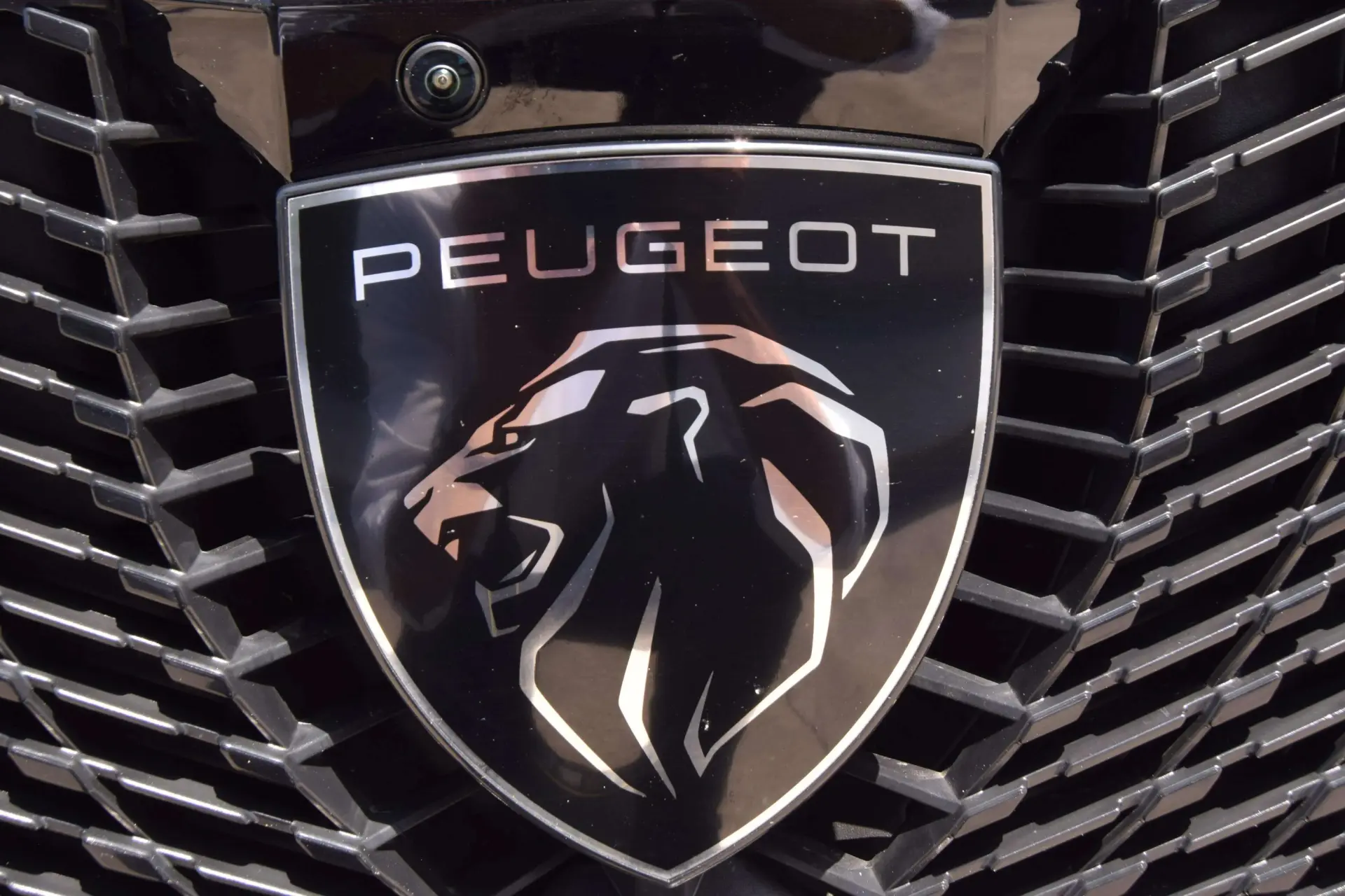 Peugeot E-5008 73 kWh GT 40