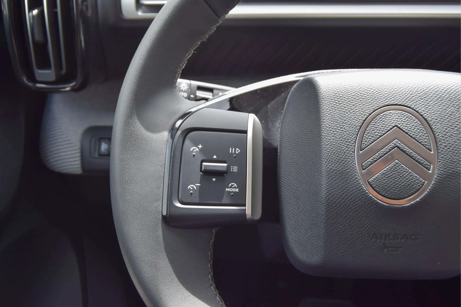 Citroen e-C3 44 kWh Autonomia Conforto Max 10
