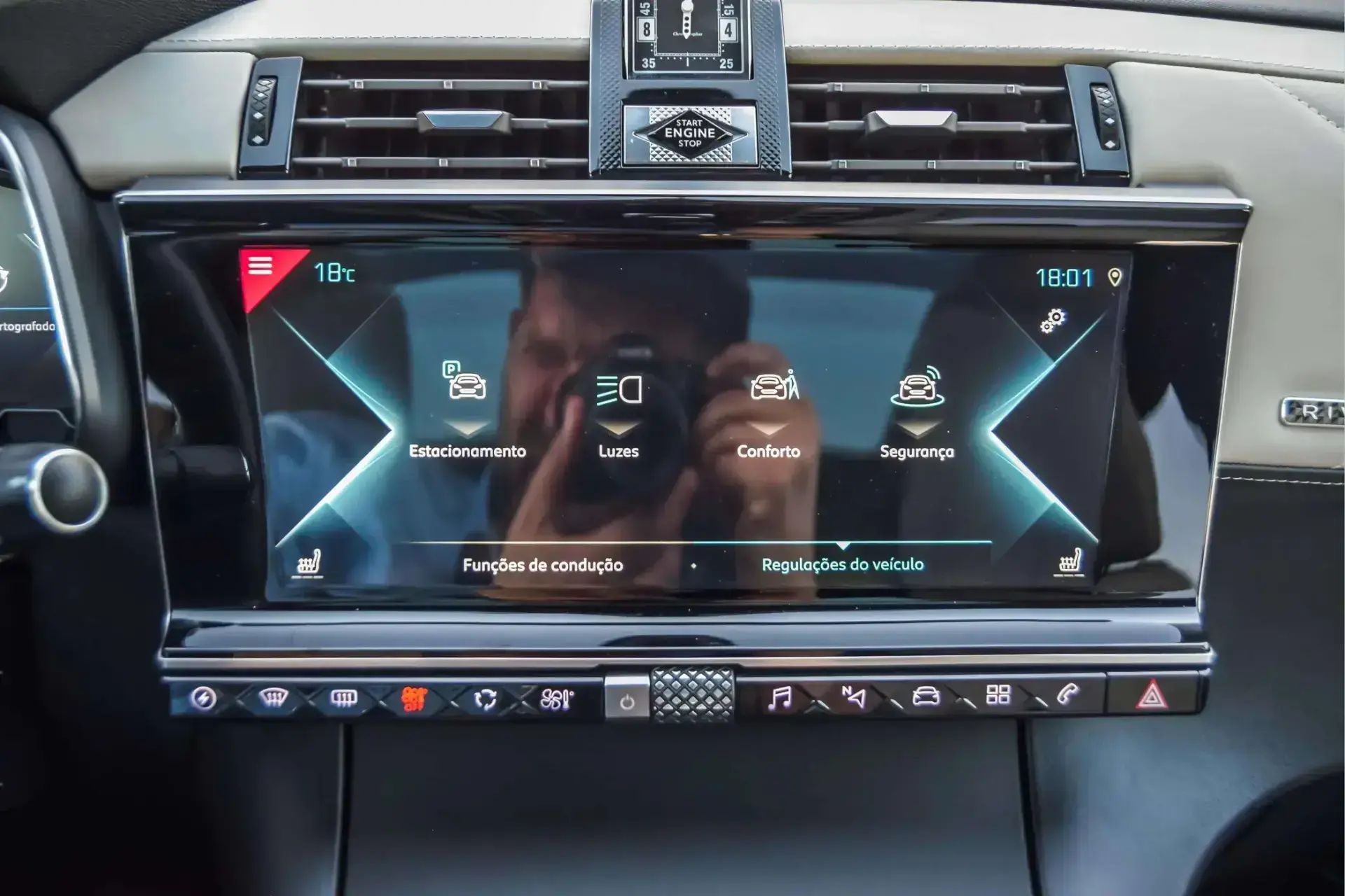 DS DS7 Crossback E-Tense 4x4 Opera 300cv 36
