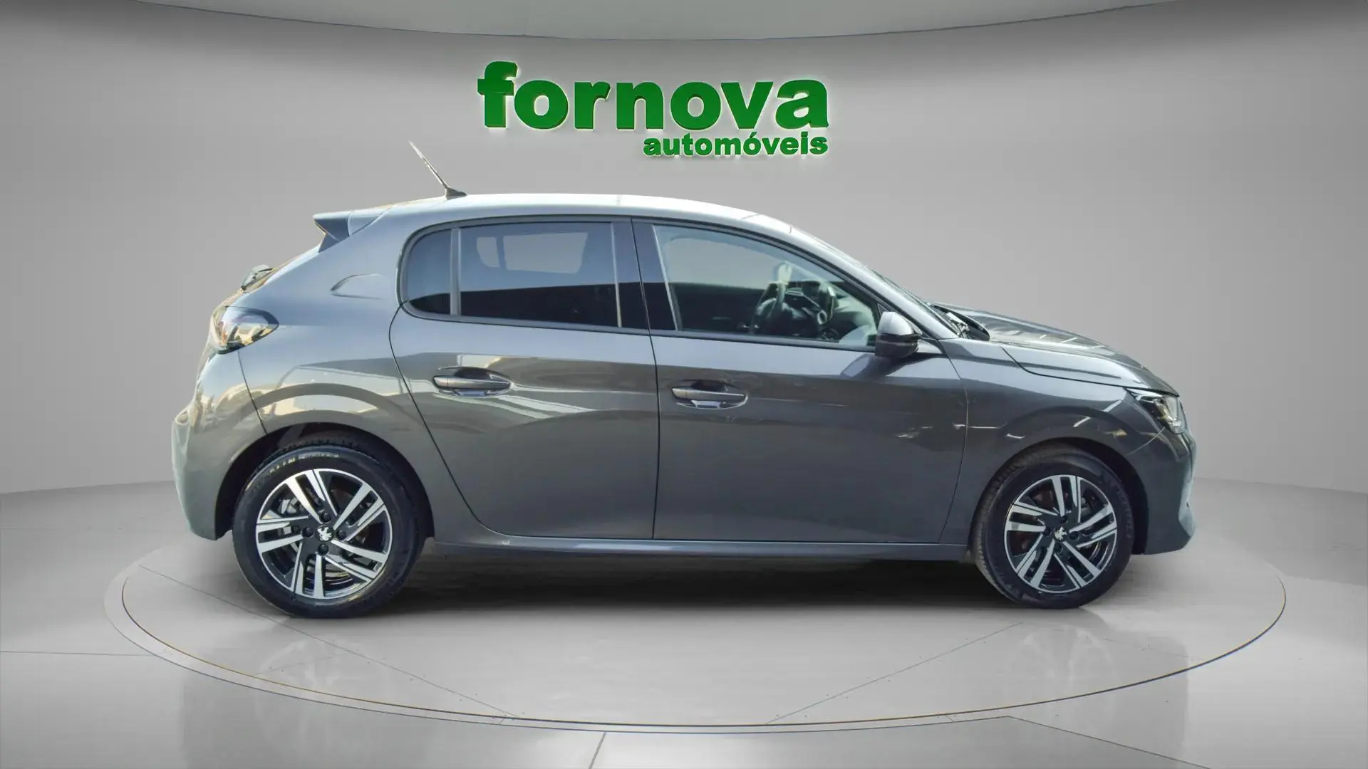 Peugeot 208 1.2 PureTech Allure 8