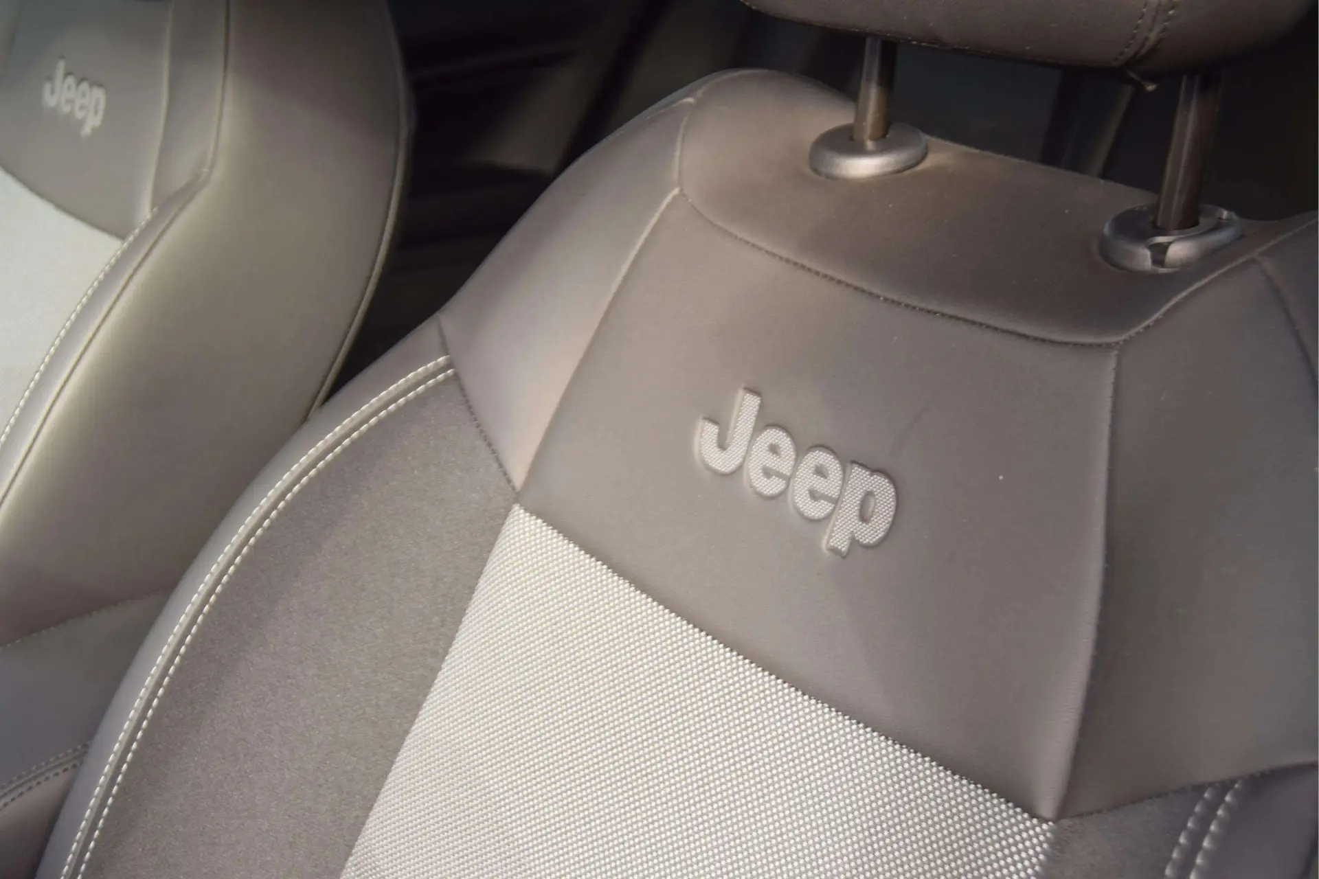 Jeep Avenger 54 kWh Summit 33
