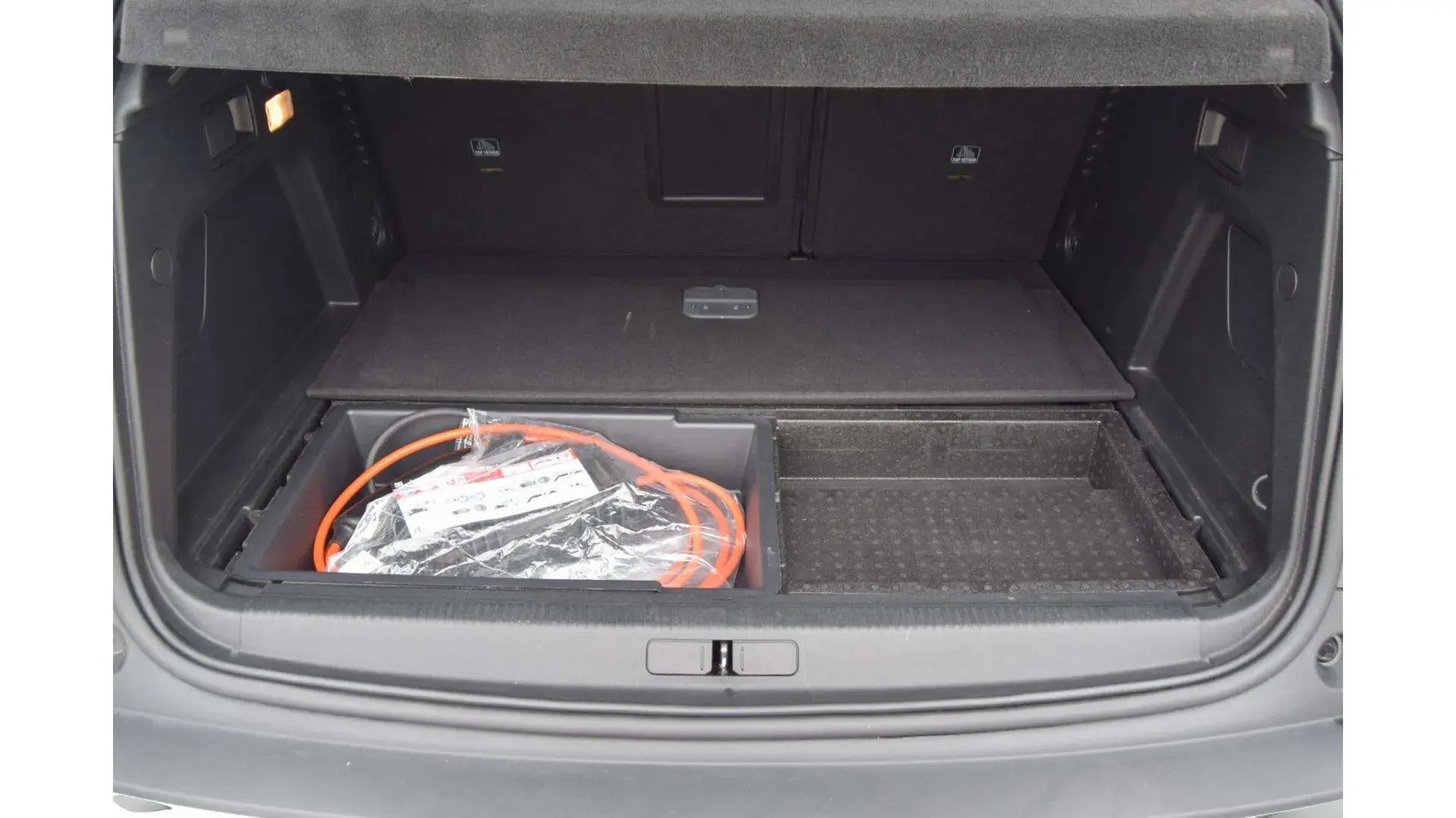 Peugeot 3008 1.6 Hybrid GT e-EAT8 32