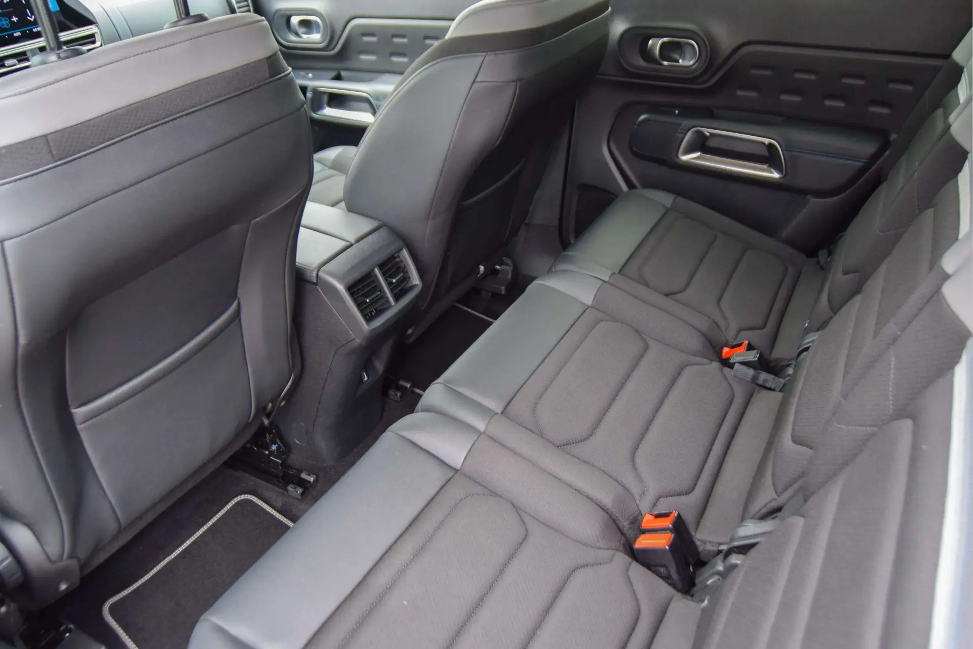 Citroen C5 Aircross 1.2 PureTech C-Series 23
