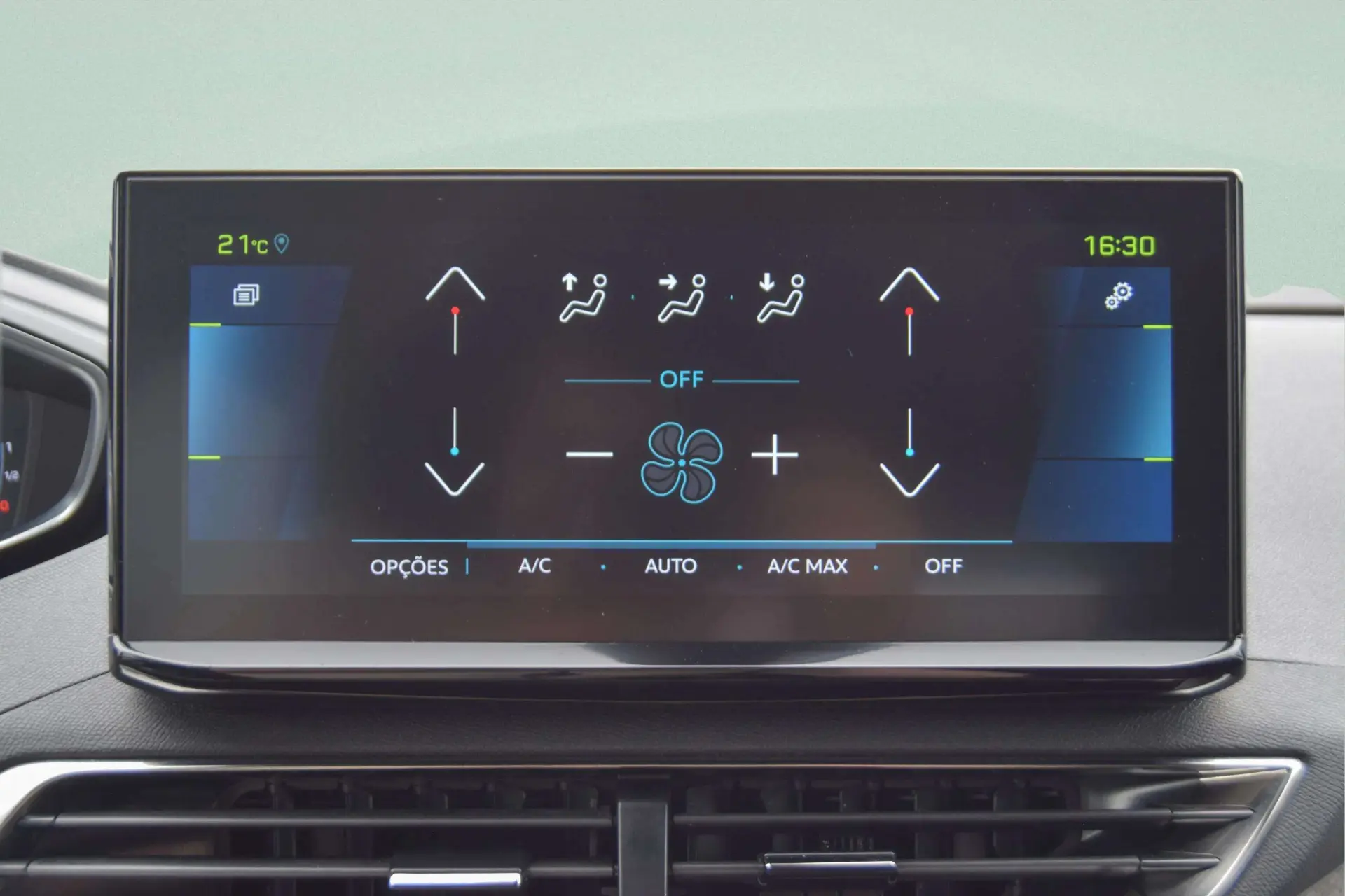 Peugeot 3008 1.6 Hybrid GT e-EAT8 18