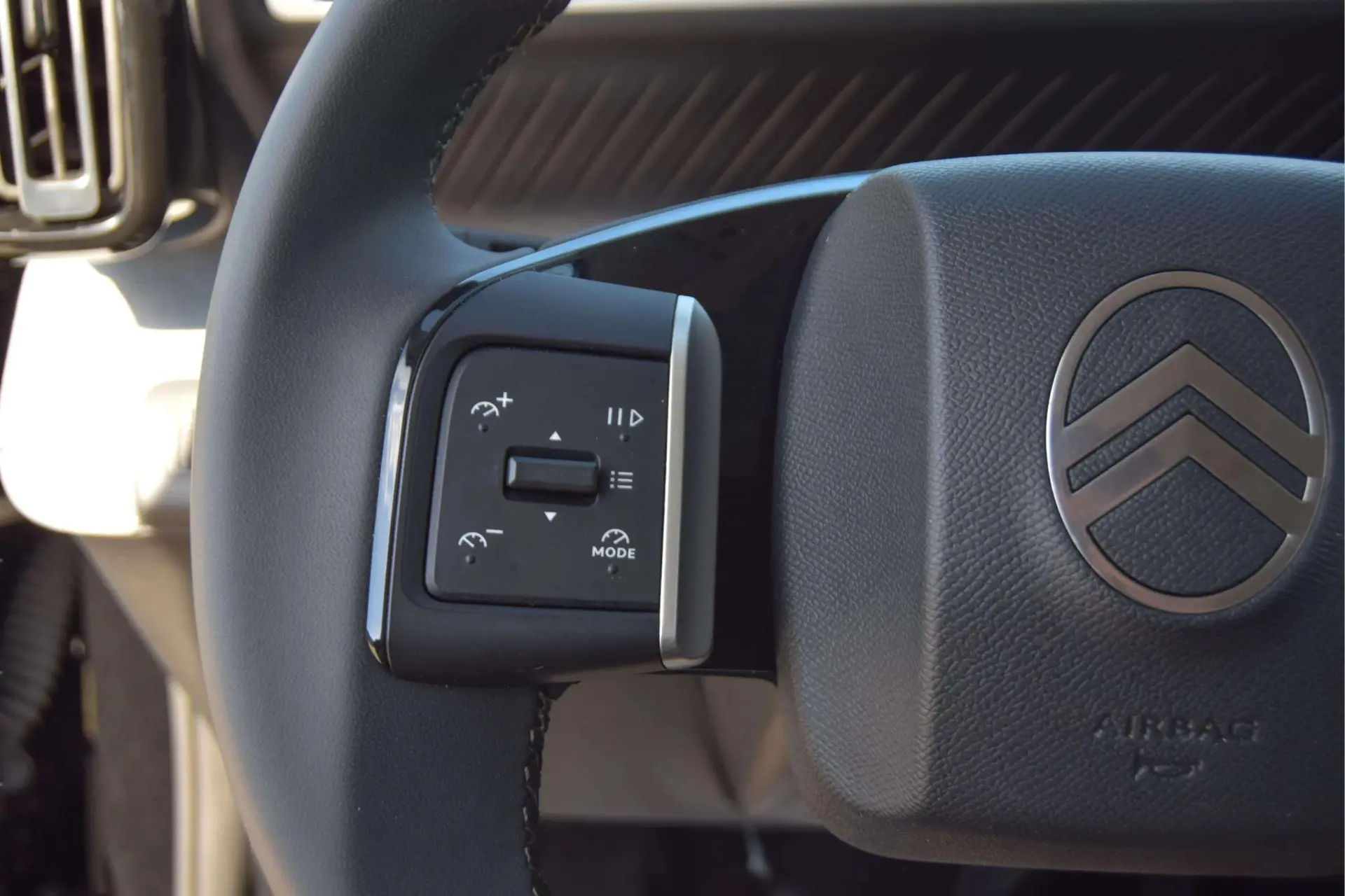 Citroen e-C3 44 kWh Autonomia Conforto Max 10
