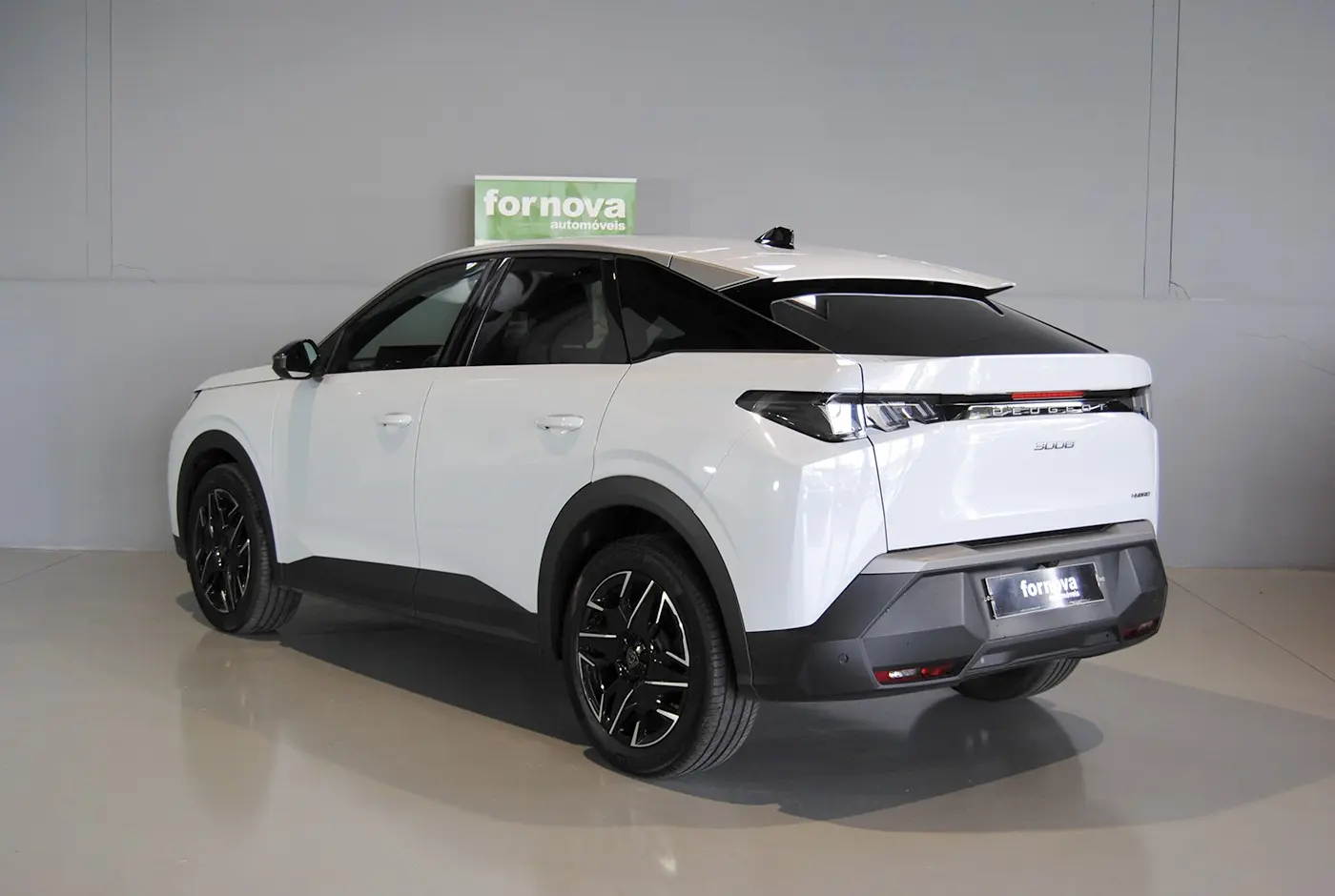 Peugeot 3008 1.2 Hybrid Allure e-DCS6 8